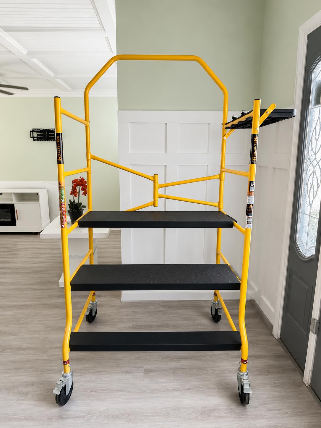Metaltech I-IMIS Job Site Series 6-3/8' x 4' x 2-1/2' Scaffold 900 Lb. Load Capacity customer photo 1