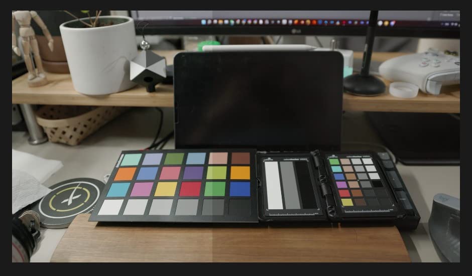 Datacolor SpyderCheckr 24 Camera Color Checker Chart with Grey Card, 24 Target Colors for Consistent Color Across Camera Systems and Lighting Conditions customer photo 1