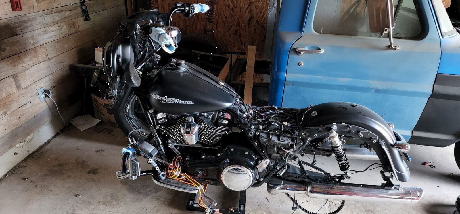 Black Widow Motorcycle or ATV Lift Jack Stand Hydraulic, Steel, 1,500 lb customer photo 1