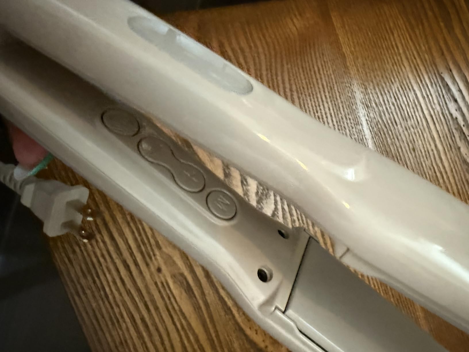 Paul Mitchell Smooth+ Ceramic Flat Iron, Adjustable Heat Settings, for Smoothing + Straightening customer photo 2