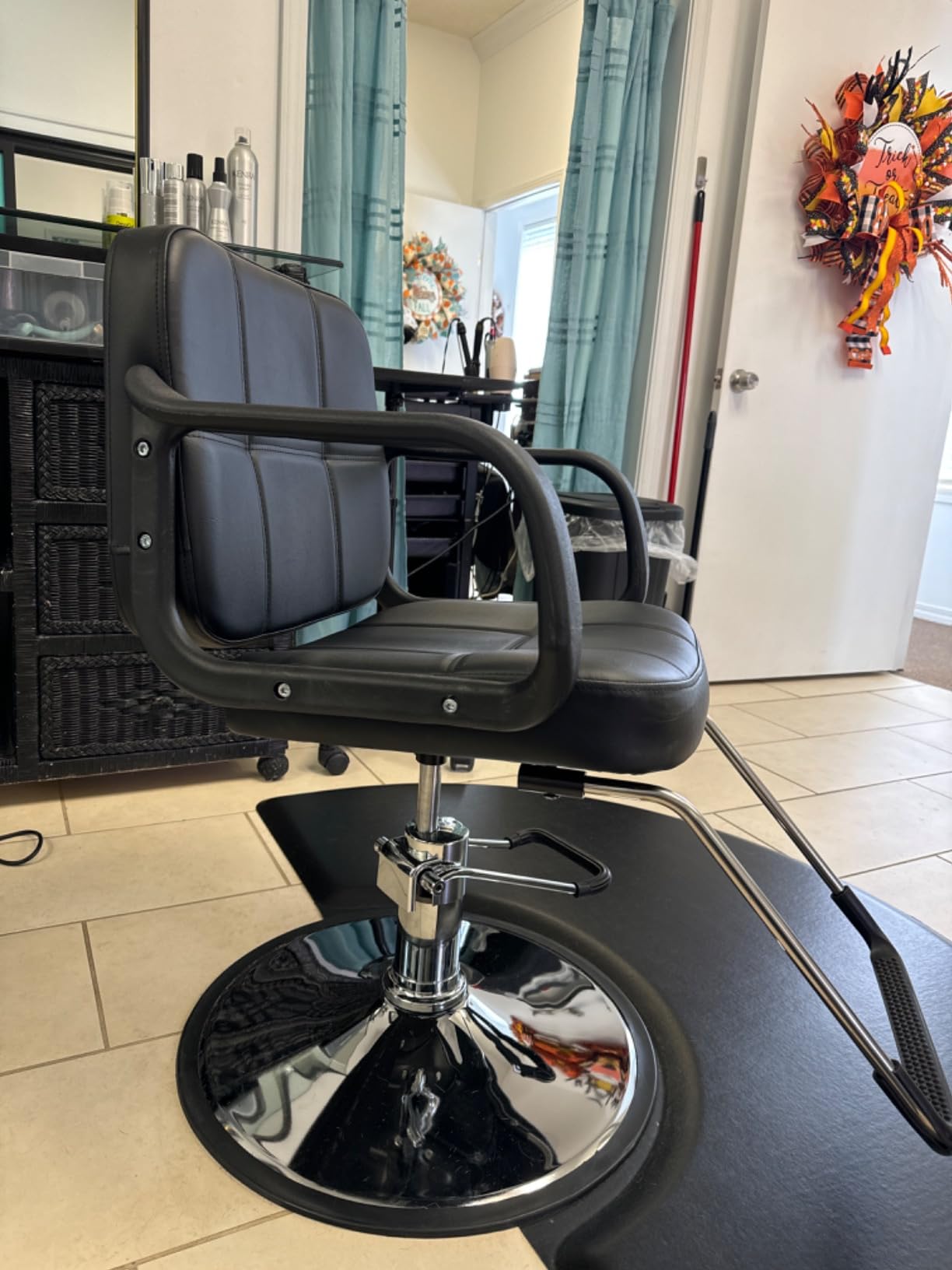 Salon Chair Hair Styling Chair with Swivel Hydraulic Pump for Barber Salon Equipment (Black) customer photo 1