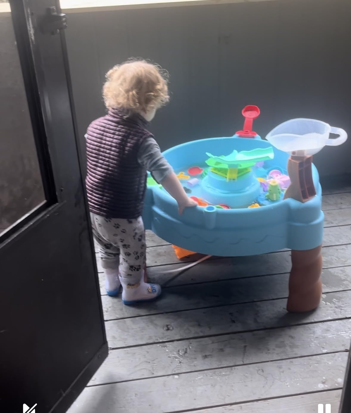 Little Tikes Full Set Water Table Fish 'n Splash - Full Set w/Toys & Fishing Set customer photo 2