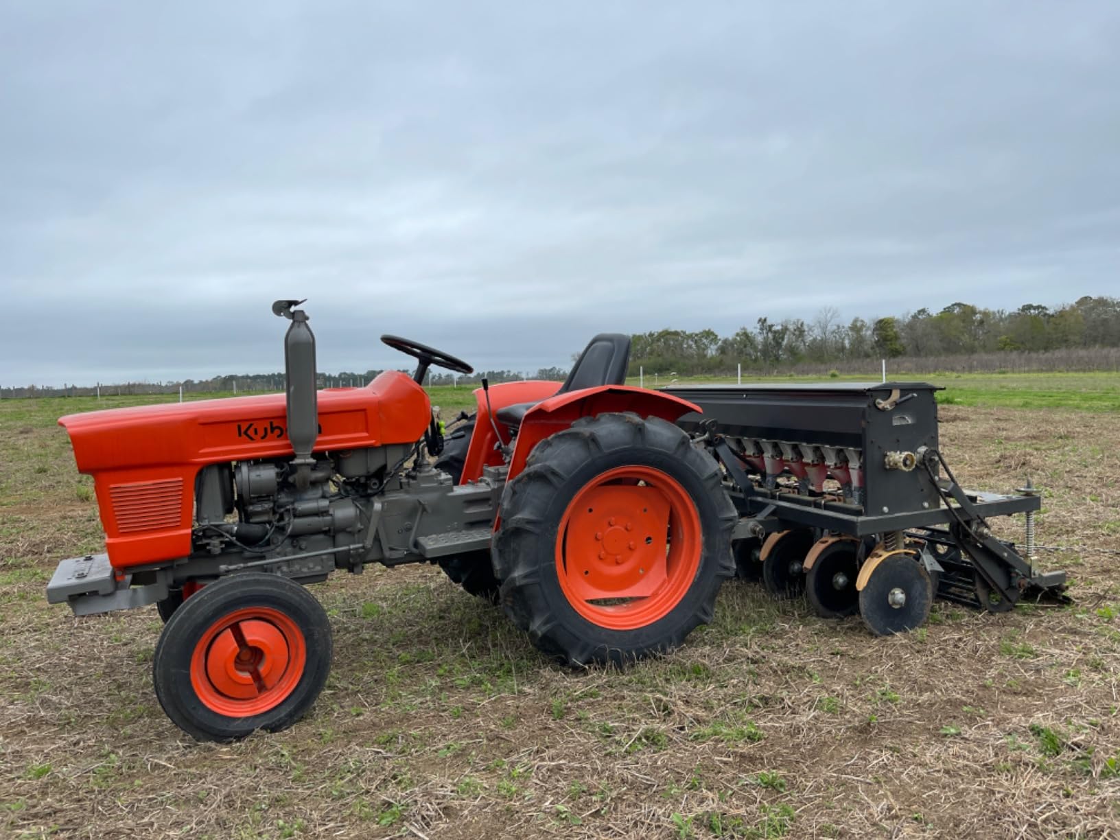 Field Tuff FTF-603PTS 3-Point Seeder, 60-Inches customer photo 1