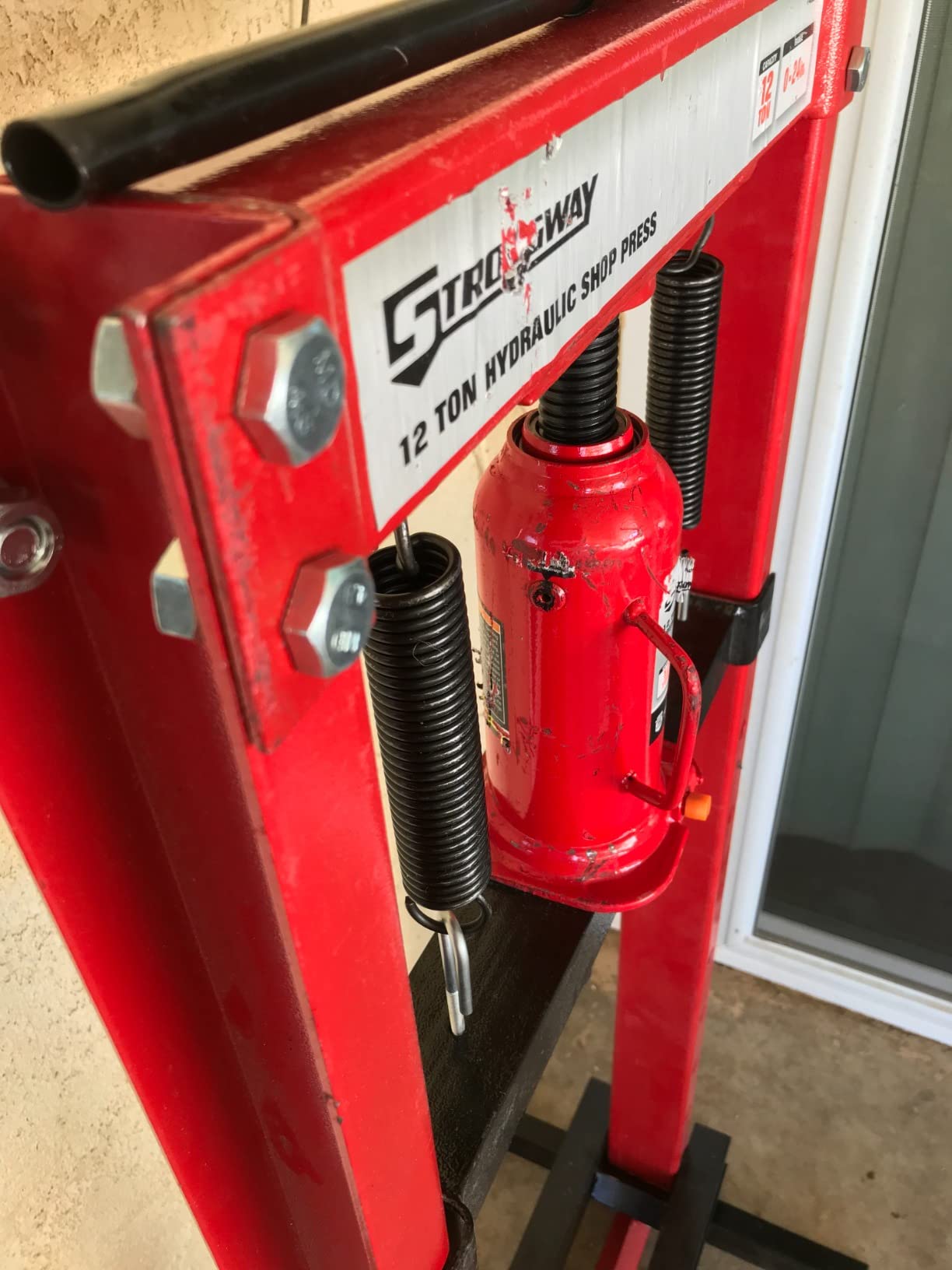 Strongway 40-Ton Pneumatic Shop Press with Gauge and Winch | Controlled pressing, Automotive repair, Bearing service, Straightening and fabrication, Shop-ready construction customer photo 2