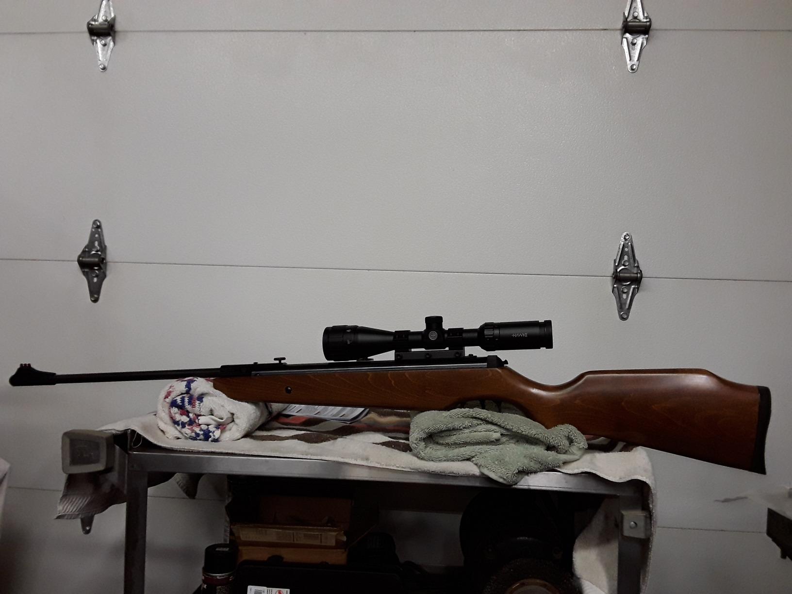 HAWKE Vantage 3-9x40 Riflescope - 1