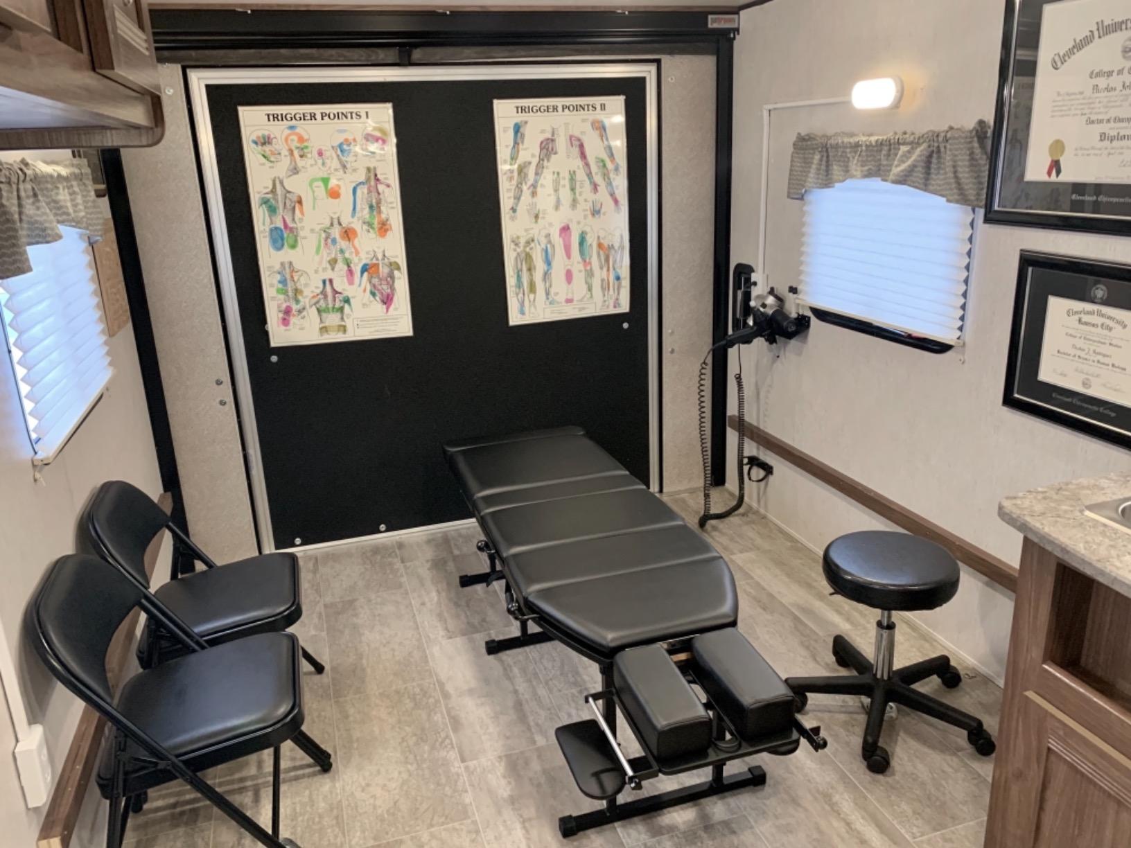 Sheffield 180 Chiropractic Adjusting Table - Professional Portable Drop Table for Chiropractors - Foldable with Adjustable Legs, Headrest, Thoracic & Pelvic Drops customer photo 2