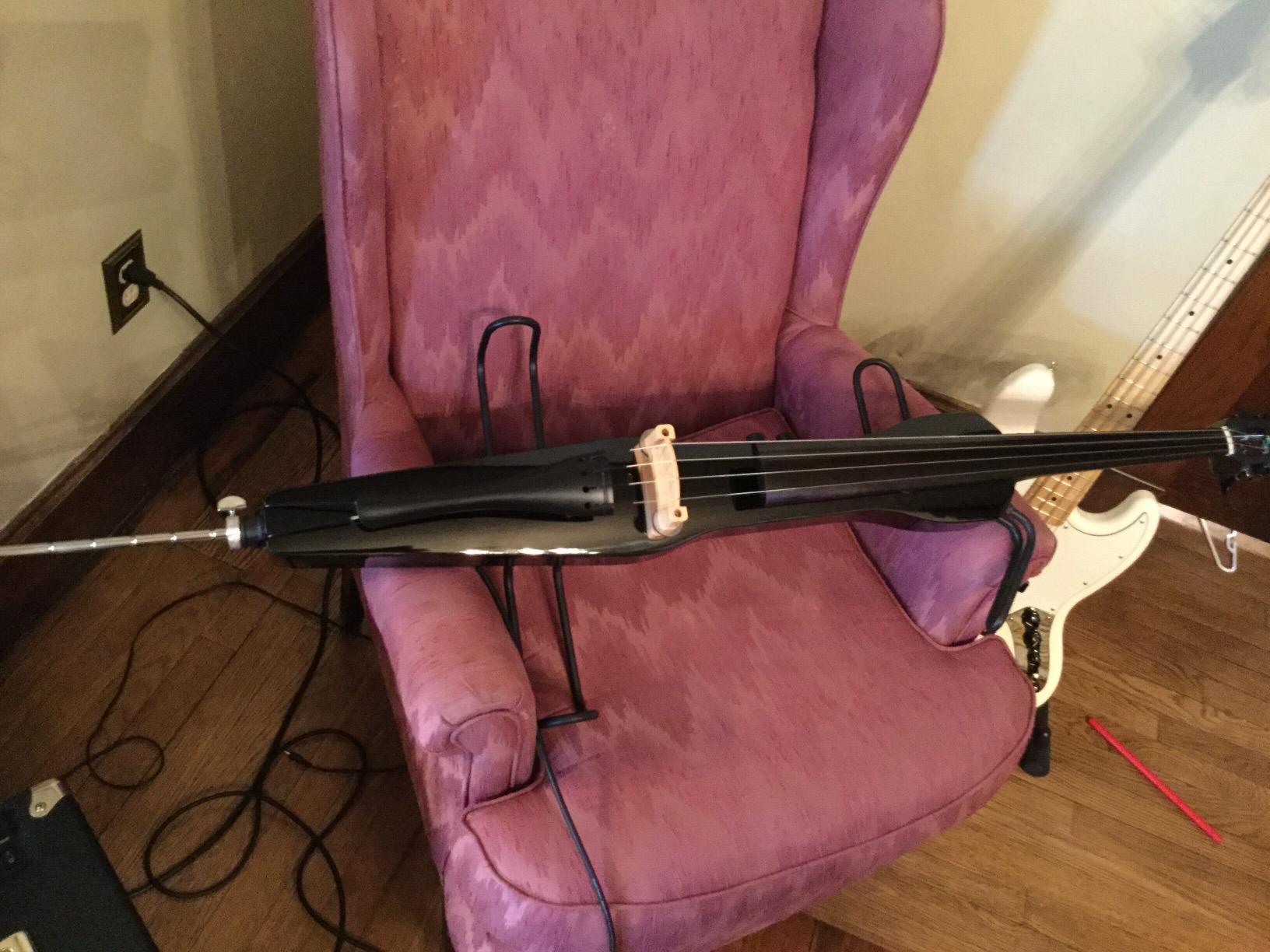 Stagg ECL 4/4 WH Cello - Electric customer photo 1