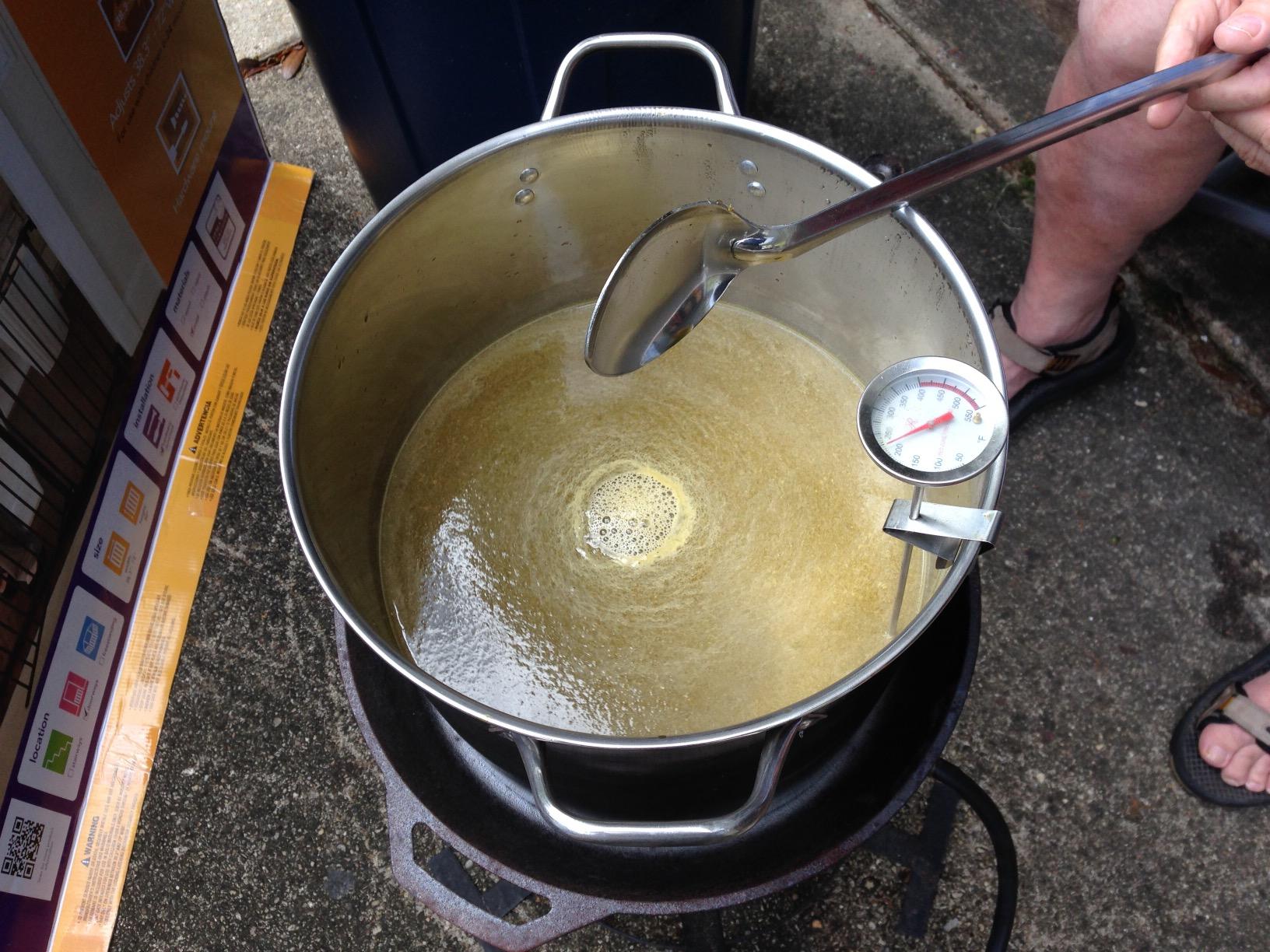Northern Brewer - Essential Brew. Share. Enjoy. HomeBrewing Starter Set, Equipment and Recipe for 5 Gallon Batches (Block Party Amber) customer photo 2