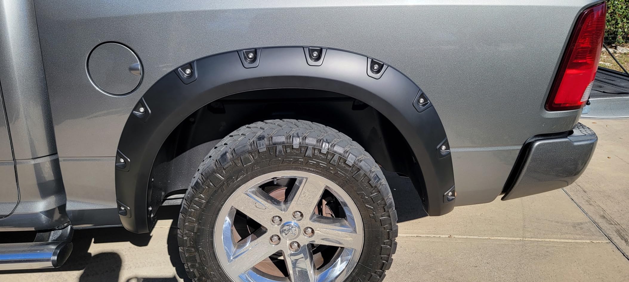 Tyger Auto Fender Flare Compatible with 2009-2018 Dodge Ram 1500; 2019-2024 Classic (Not fit R/T Rebel Warlock), Smooth Textured Black Paintable Bolt-Riveted Style 4pc | TG-FF8D4148 customer photo 1