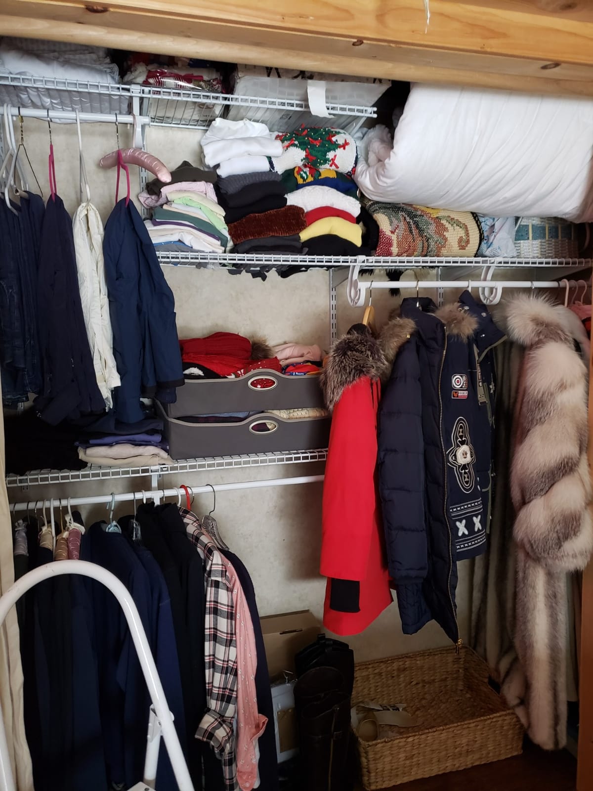 ClosetMaid ShelfTrack Wire Closet Organizer System, Adjustable from 7 to 10 Ft., With Shelves, Clothes Rods, Hardware, Durable Steel, White customer photo 2