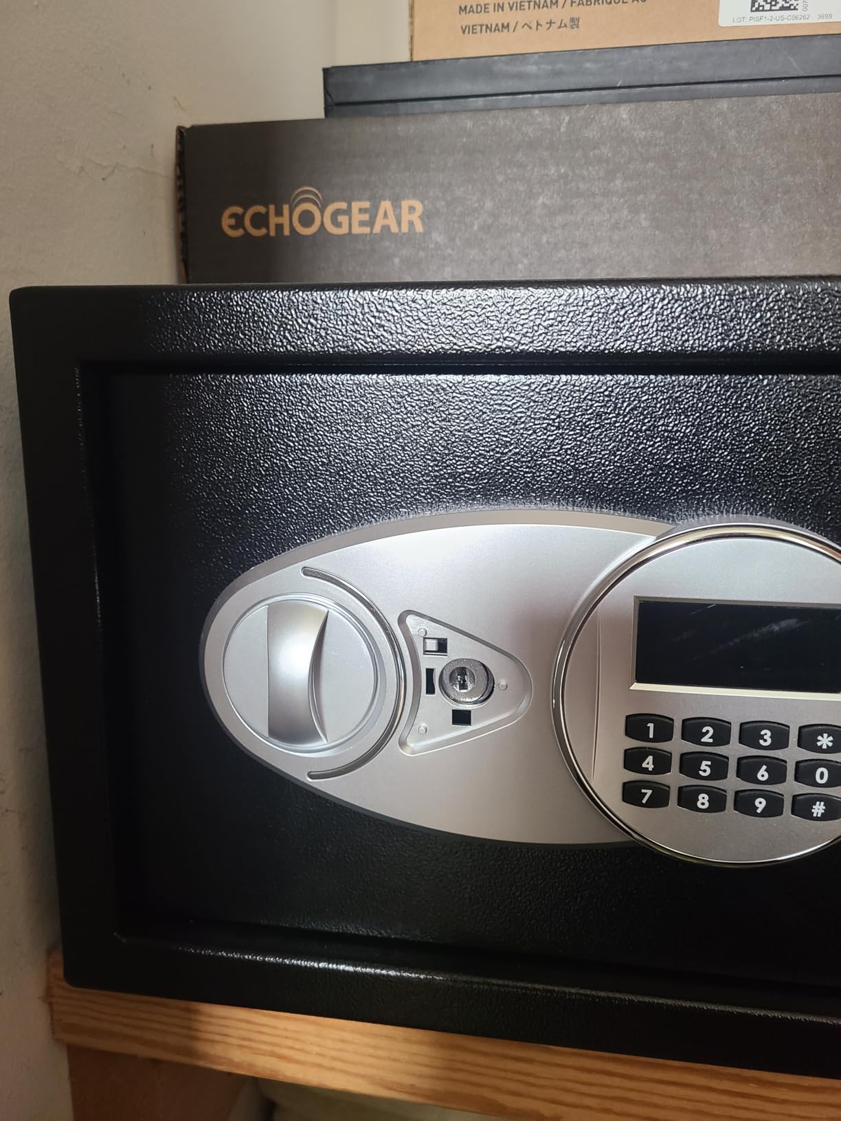 Amazon Basics Steel Security Safe and Lock Box with Digital Keypad, Easy to Use, Removable Shelf, Secure Cash, Jewelry, Documents, Black, 1.2 Cubic Feet customer photo 2