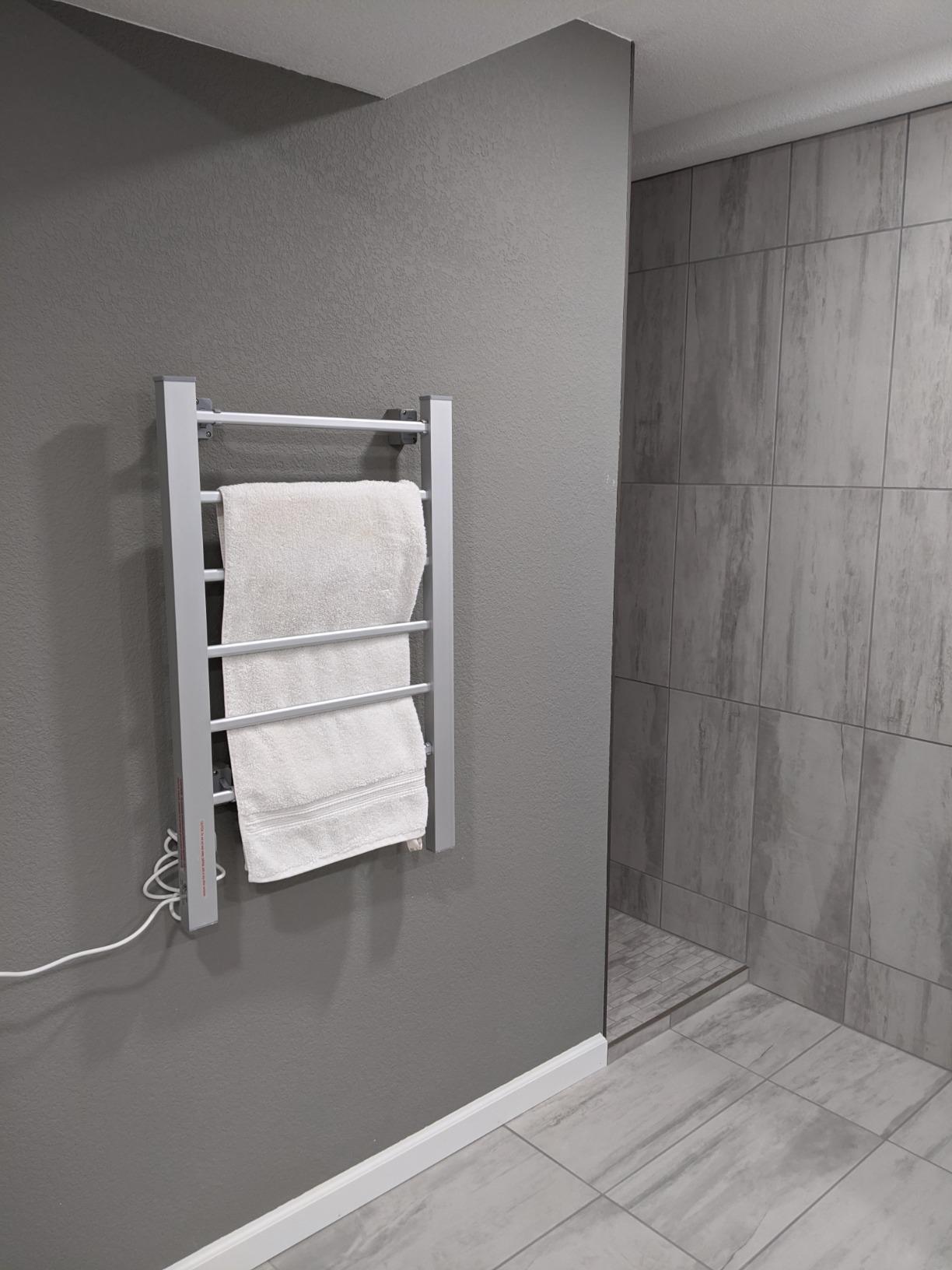 Pursonic TW300 Towel Warmer Rack for Bathroom - 6-Bar Electric Heated Towel Rack, Wall Mounted or Freestanding Setup, Plug-In Towel Dryer, Minimal Assembly Chrome-Plated customer photo 2