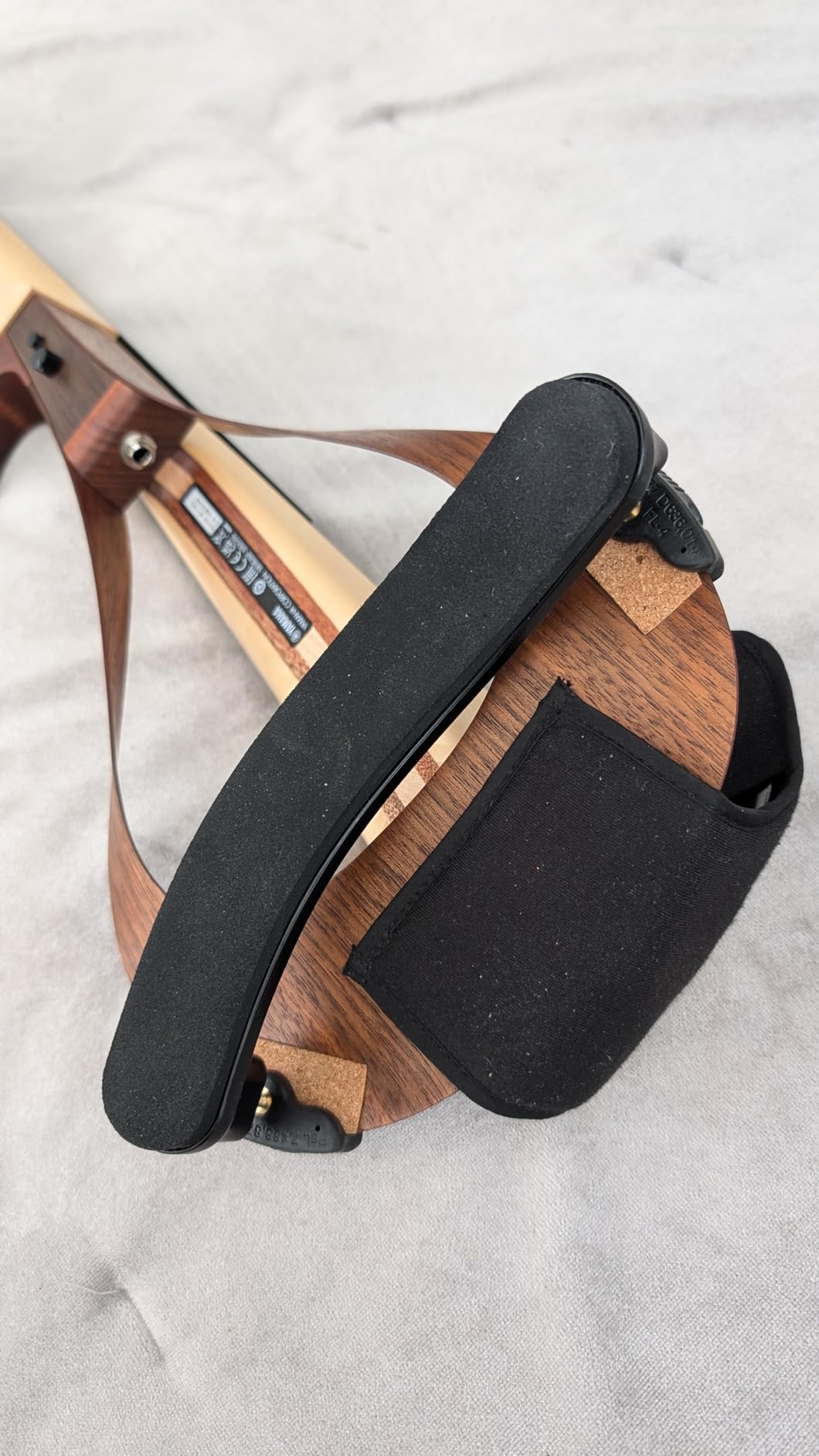 Yamaha YEV105NT Electric Violin, Natural, 5 String customer photo 1