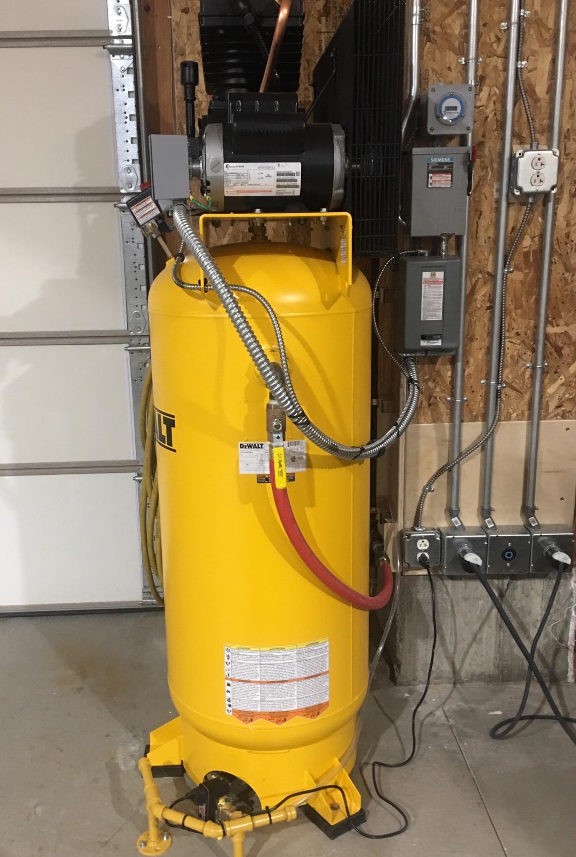 DEWALT 60-Gallon Stationary Vertical Air Compressor (DXCMV5076055), Two Stage, Belt Drive, Oil Lubed, 5 HP, 175 MAX PSI customer photo 2