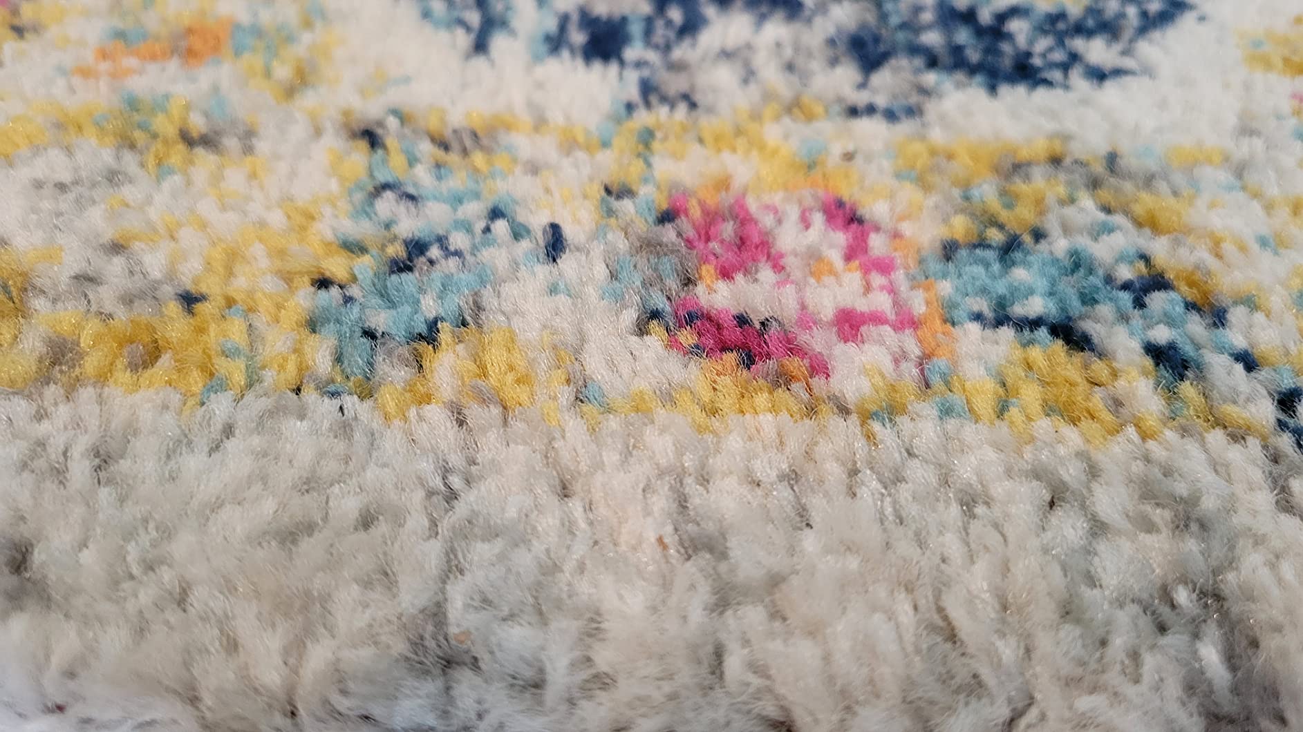 SAFAVIEH Madison Collection Area Rug - 9' x 12', Cream & Multi, Boho Chic Distressed Design, Non-Shedding & Easy Care, Ideal for High Traffic Areas in Living Room, Bedroom (MAD611B) customer photo 2