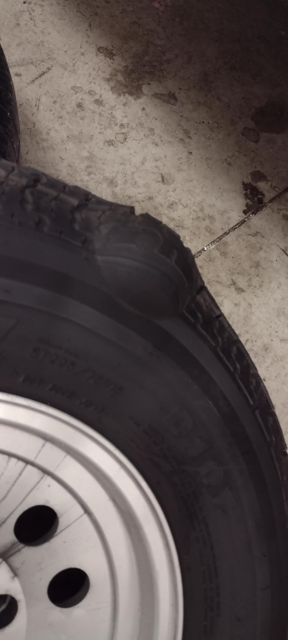 Free Country Grand Ride Set 4 Trailer Tires ST225/75R15 10 Ply Load Range E Steel Belted Radial w/Featured Scuff Guard customer photo 1
