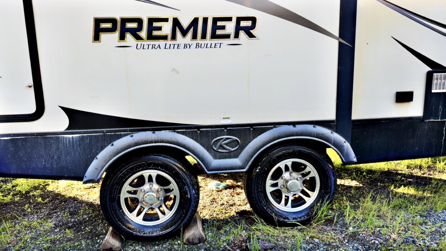 Free Country Grand Ride Set 4 Trailer Tires ST225/75R15 10 Ply Load Range E Steel Belted Radial w/Featured Scuff Guard customer photo 2
