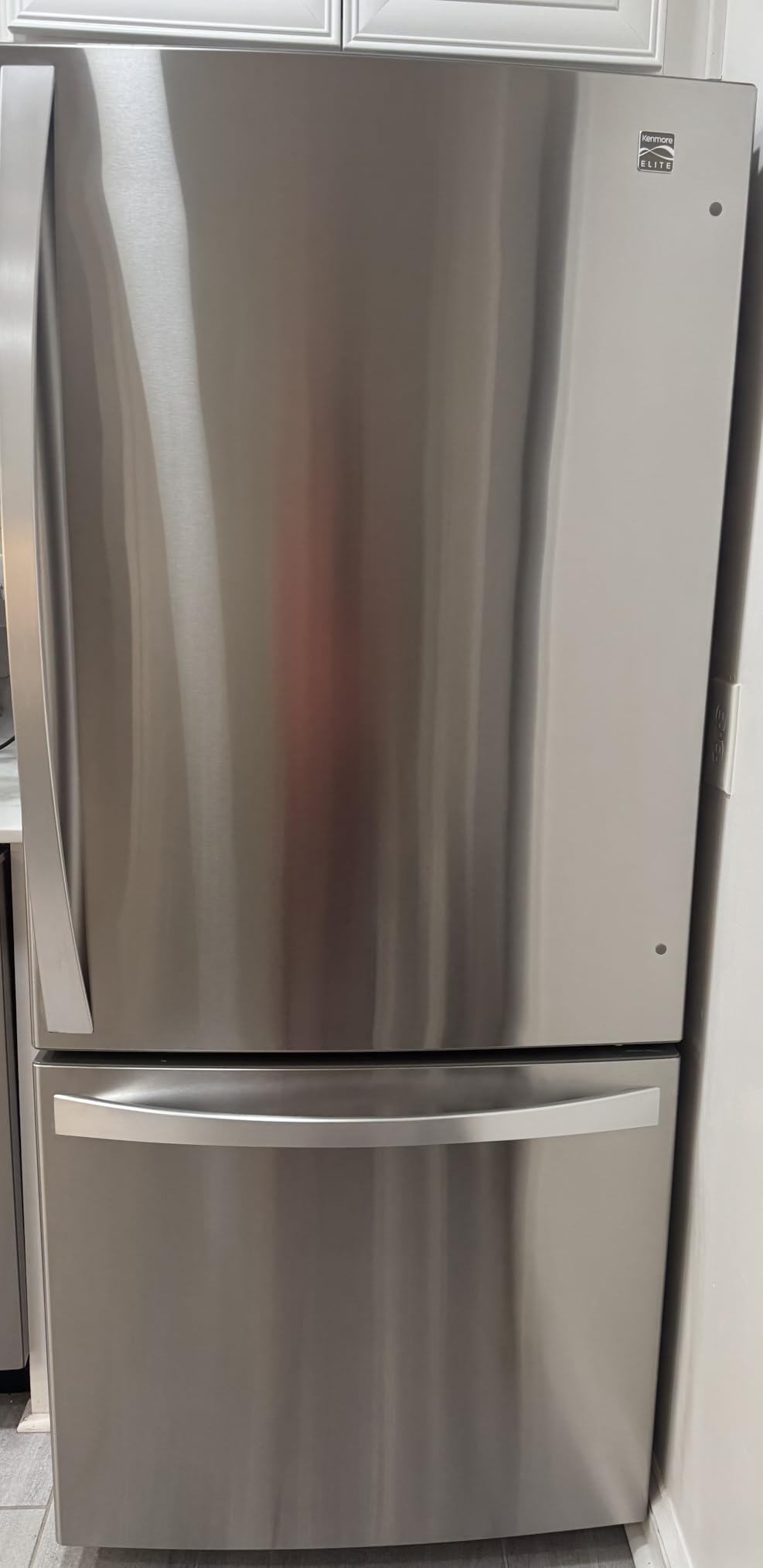 Weiman Stainless Steel Cleaner and Polish - Streak-Free Shine for Refrigerators, Dishwasher, Sinks, Range Hoods and BBQ grills, 22 Fl Oz customer photo 1