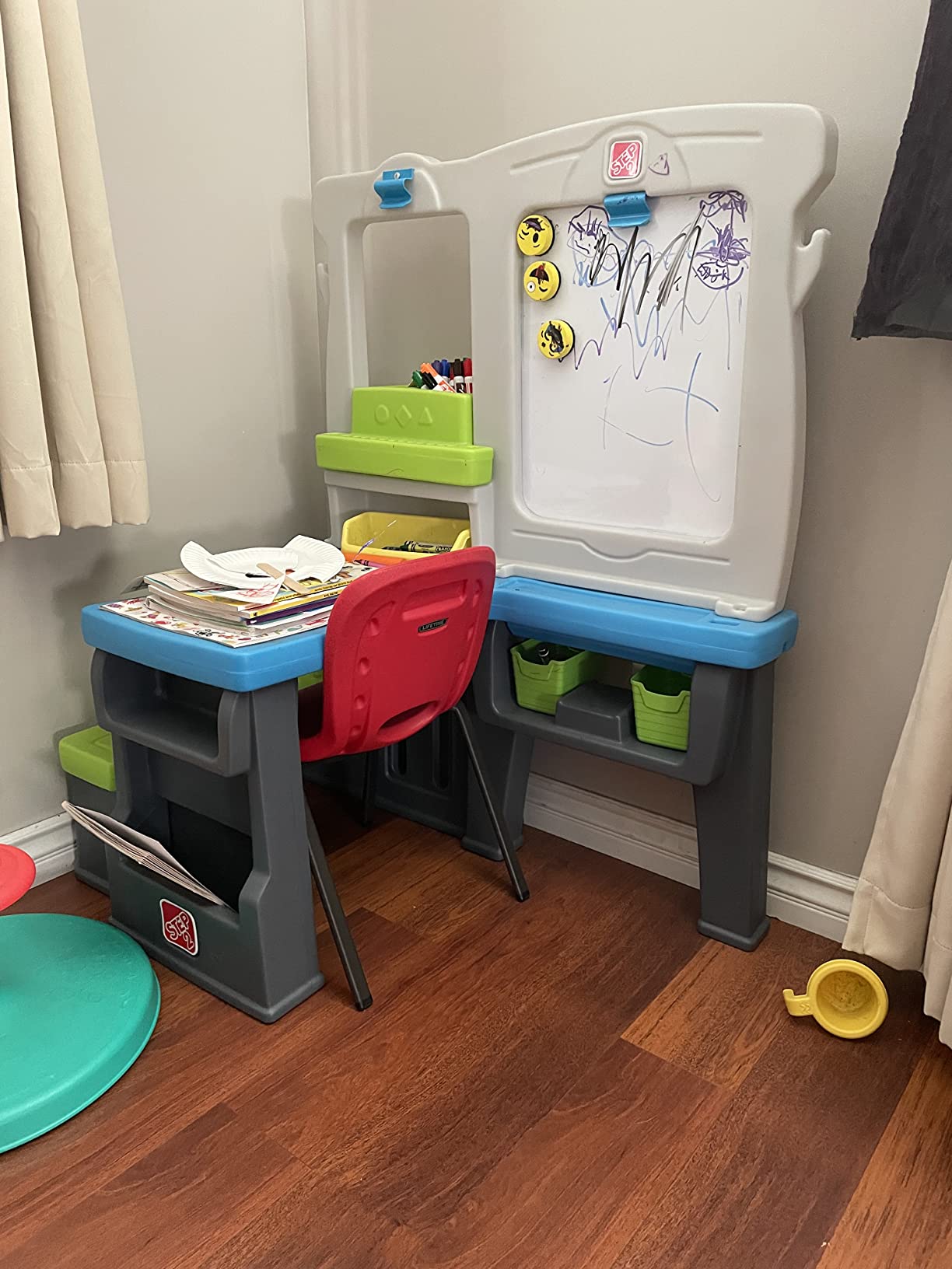 Step2 Great Creations Art Center, Kids Activity Table, Arts & Crafts Desk, Made of Durable Plastic, Includes Bench, For Toddlers 3+ Years Old customer photo 2