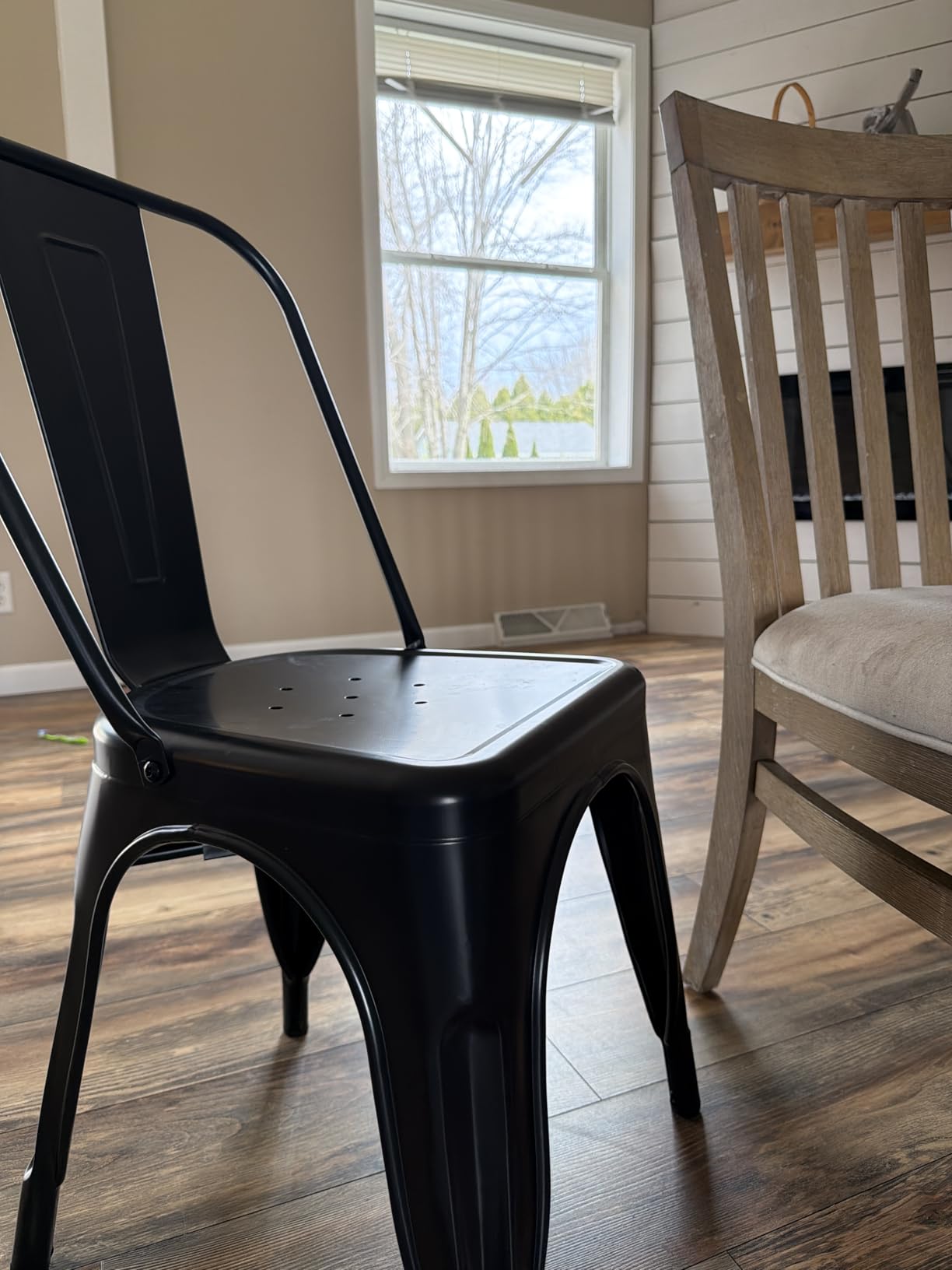 FDW Metal Dining Chairs Set of 4, Black, 330lbs Load, Stackable Tolix Side Chairs with Backrest, Non-Slip Feet, Indoor/Outdoor Use customer photo 1