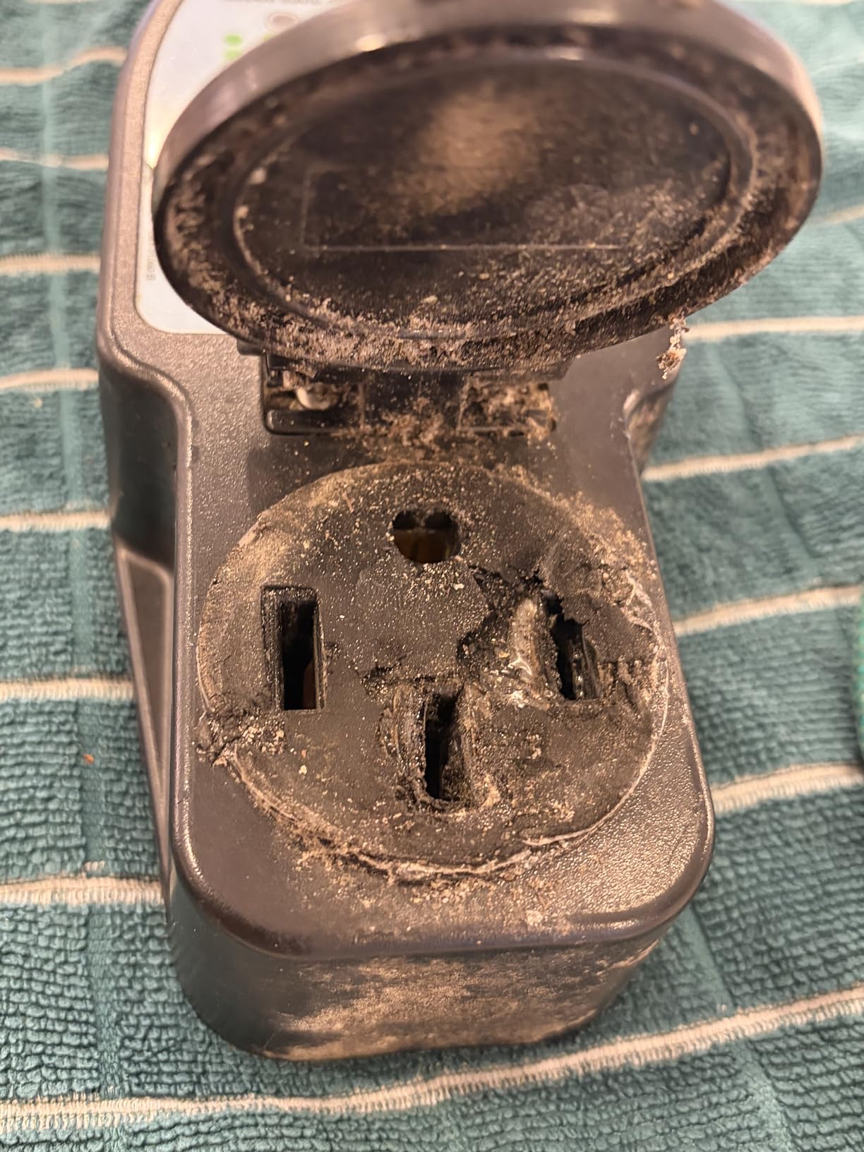Surge Guard 44290 Portable Surge Protector - 120/240V, 50A customer photo 2