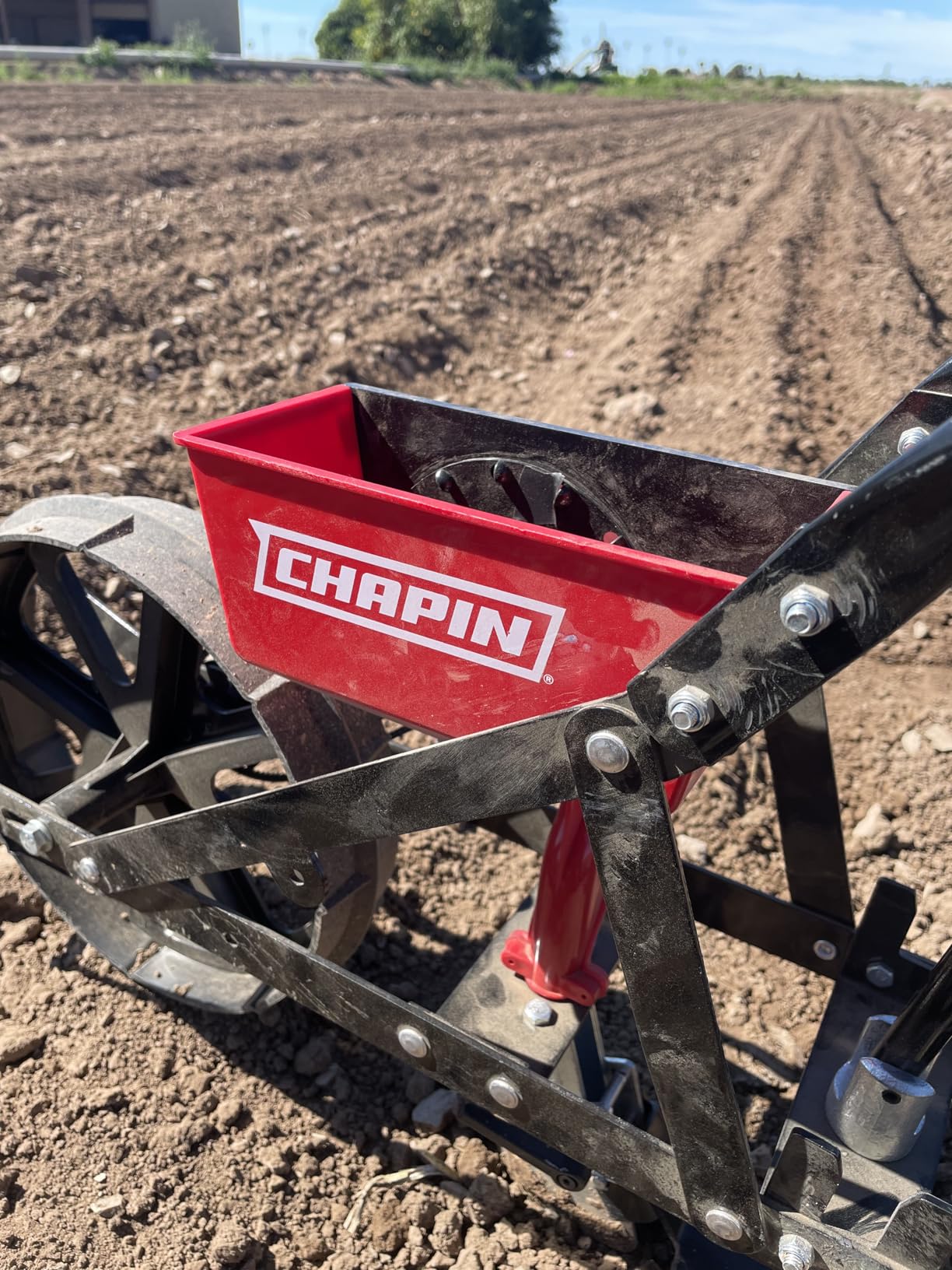 CHAPIN 8701B Push Garden Seeder for Row Planting, 20 Seed Varieties | Plant rows faster with interchangeable seed plates for multiple seed types, plus a rust-resistant hopper for garden use customer photo 1