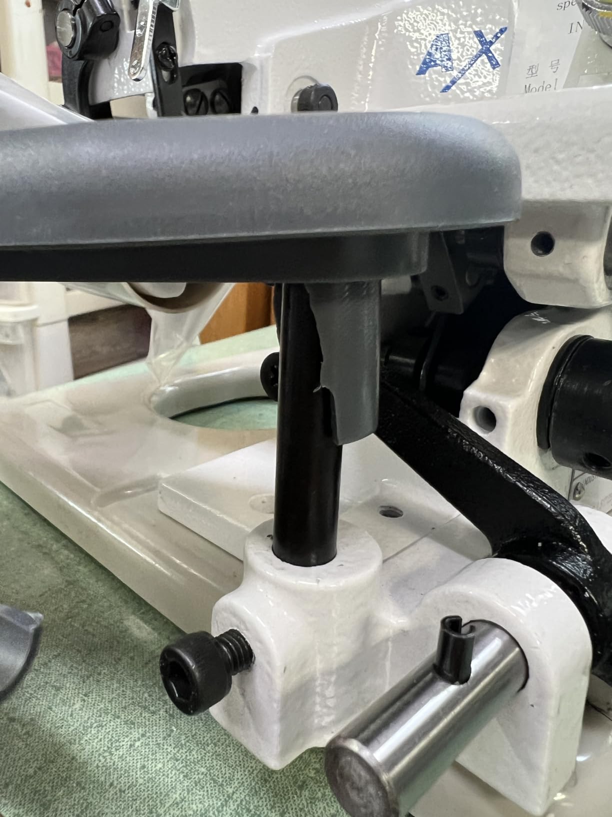 Axis 500-1 Portable Blind Stitch Hemming Machines Alterations Hem Pants - Dressmaker Sewing Machine Blindstitch Hemmer Pedal Professional customer photo 2
