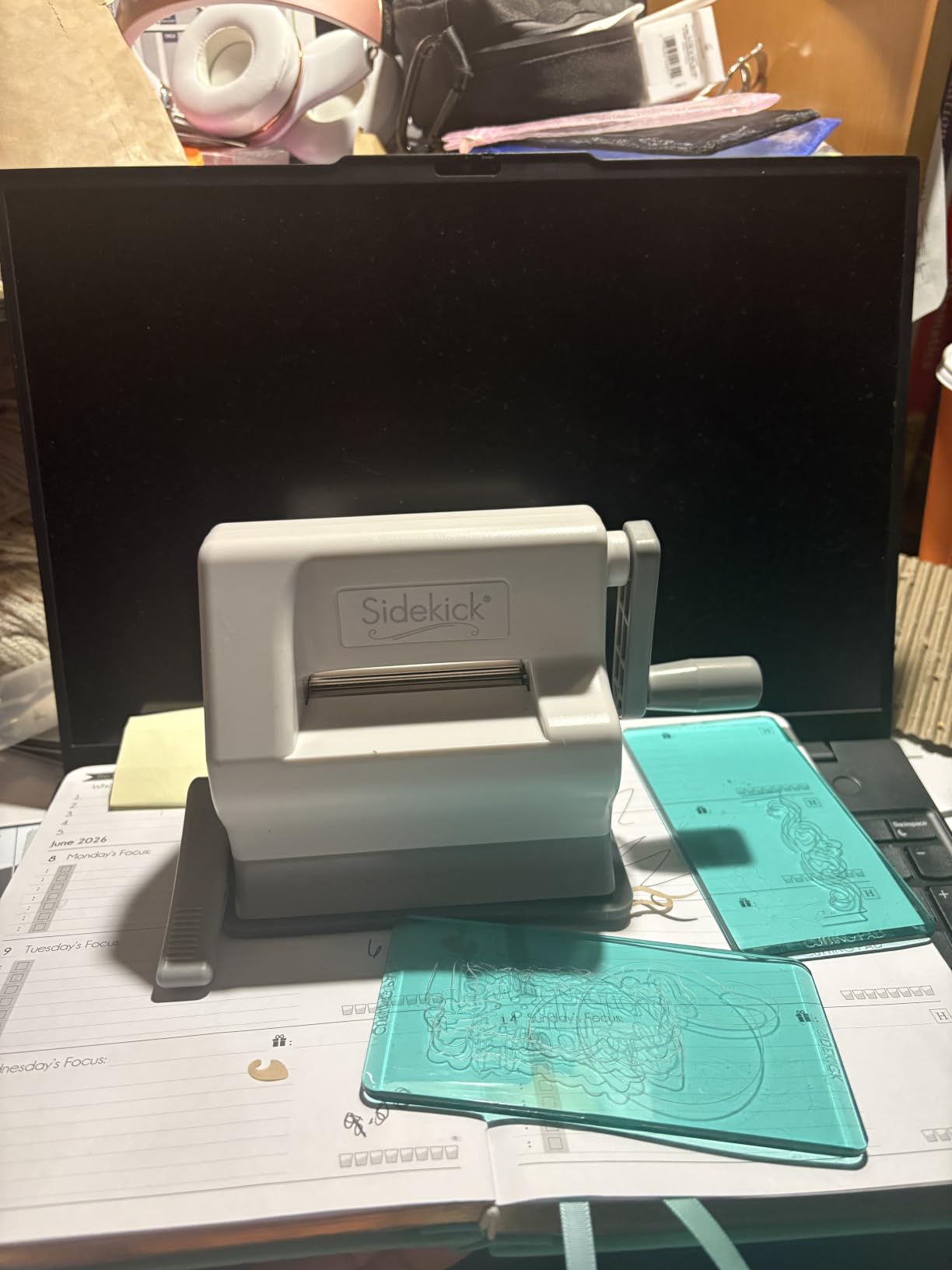 Sizzix Sidekick Starter Kit 661770 Portable Manual Die Cutting & Embossing Machine for Arts & Crafts, Scrapbooking & Cardmaking, 2.5