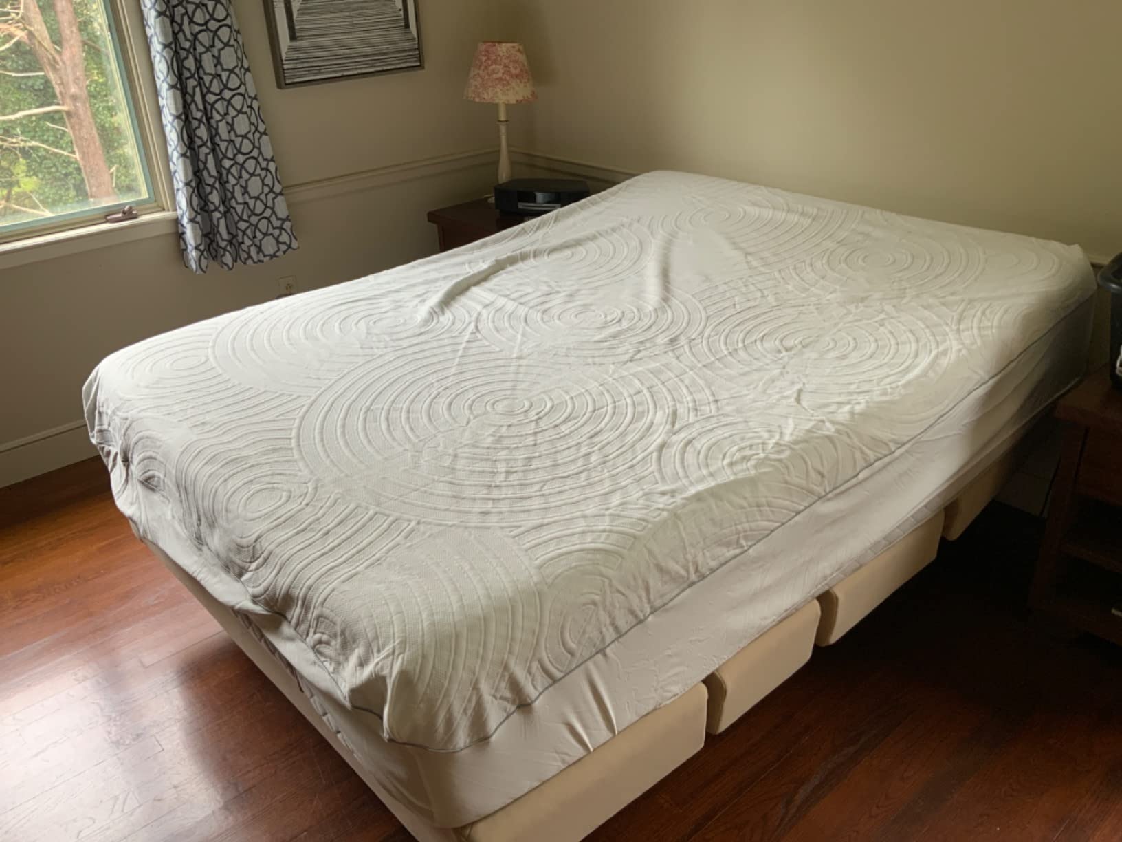 Tempur-Pedic Protect Waterproof Mattress Protector, Queen, White (Packaging May Vary) customer photo 2