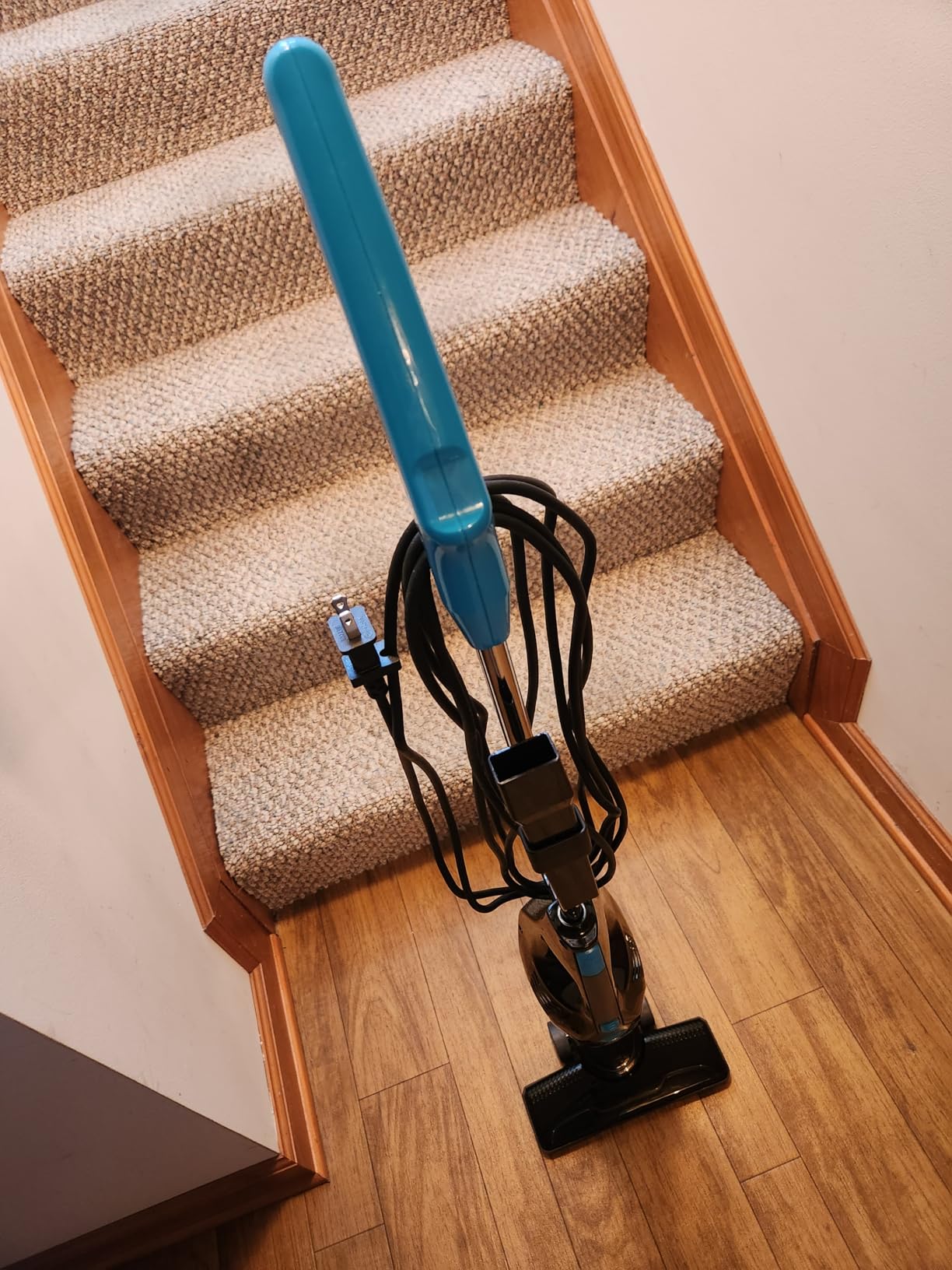 Eureka Blaze Stick Vacuum Cleaner, Powerful Suction 3-in-1 Small Handheld Vac with Filter for Hard Floor Lightweight Upright Home Pet Hair, Dark Black customer photo 2