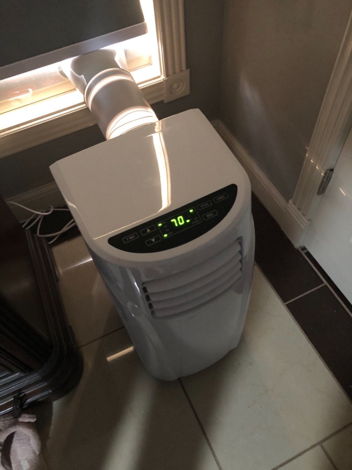 COSTWAY Portable Air Conditioners, 8000 BTU Air Conditioner Unit spaces up to 230 Sq.Ft with Remote Control Dehumidifier Function Window Wall Mount, 4 Caster Wheel, Sleep Mode and 2 Fan Speed customer photo 1