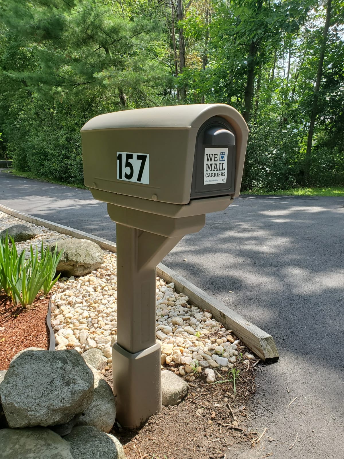 Step2 MailMaster Express Mailbox & Post, Weather Resistant, Large Outdoor Mailboxes, Made of Durable Plastic, Easy to Install, Flag Included, Mocha customer photo 1