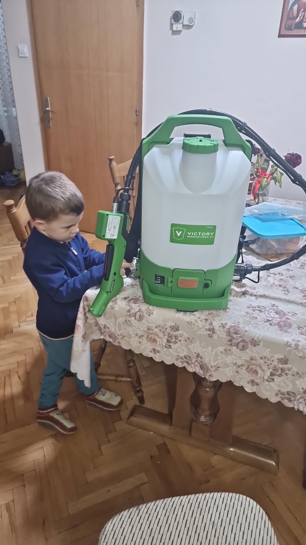 Victory Innovations Cordless Electrostatic Backpack Sprayer Machine for Disinfectants, Sanitizer, Cleaning, Green, VP300ES customer photo 1