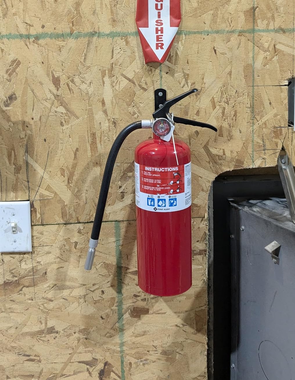 First Alert Fire Extinguisher, Heavy Duty for Home & Commercial Use | HOME2PRO Rechargeable Compliance Unit, UL RATED 2-A:10-B:C, Red, 1-Pack customer photo 2