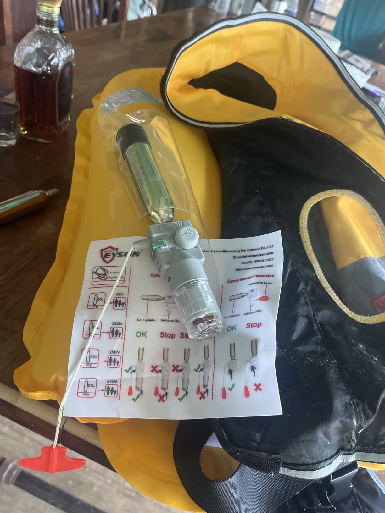 Eyson Inflatable Life Jacket Life Vest Basic Automatic/Manual customer photo 2