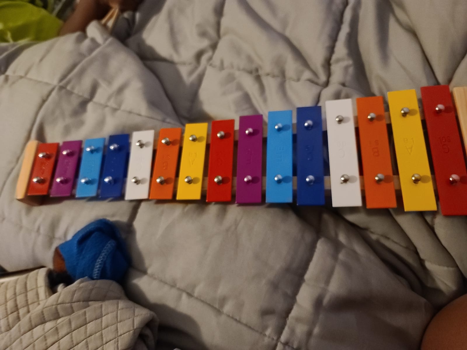 CeleMoon 15 Tone Natural Wooden Xylophone for Kids Toddlers Adults, Metal Bar Glockenspiel with Multi-Colored Keys, Educational Percussion Instrument for Preschool Learning, Music Gift for Boys Girls customer photo 2
