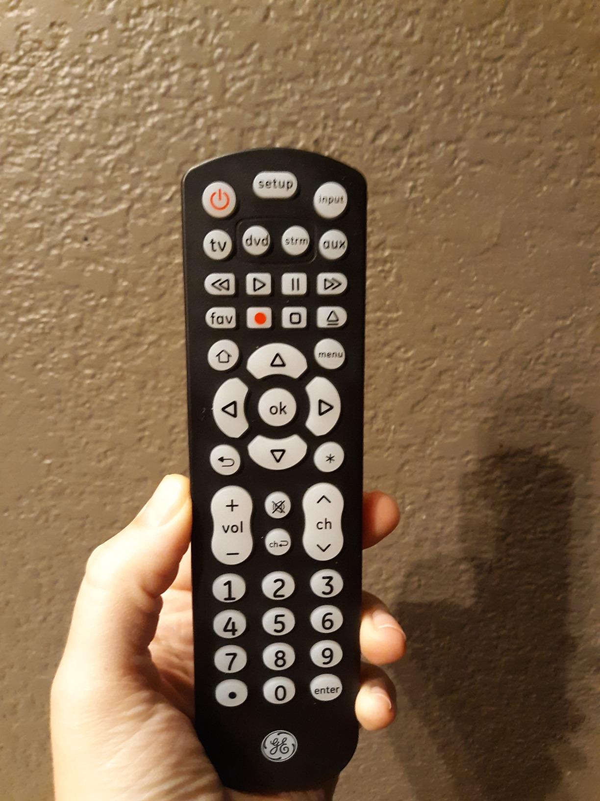 GE Backlit Buttons Universal Remote Control, 4-Device, Black, 40081 customer photo 2