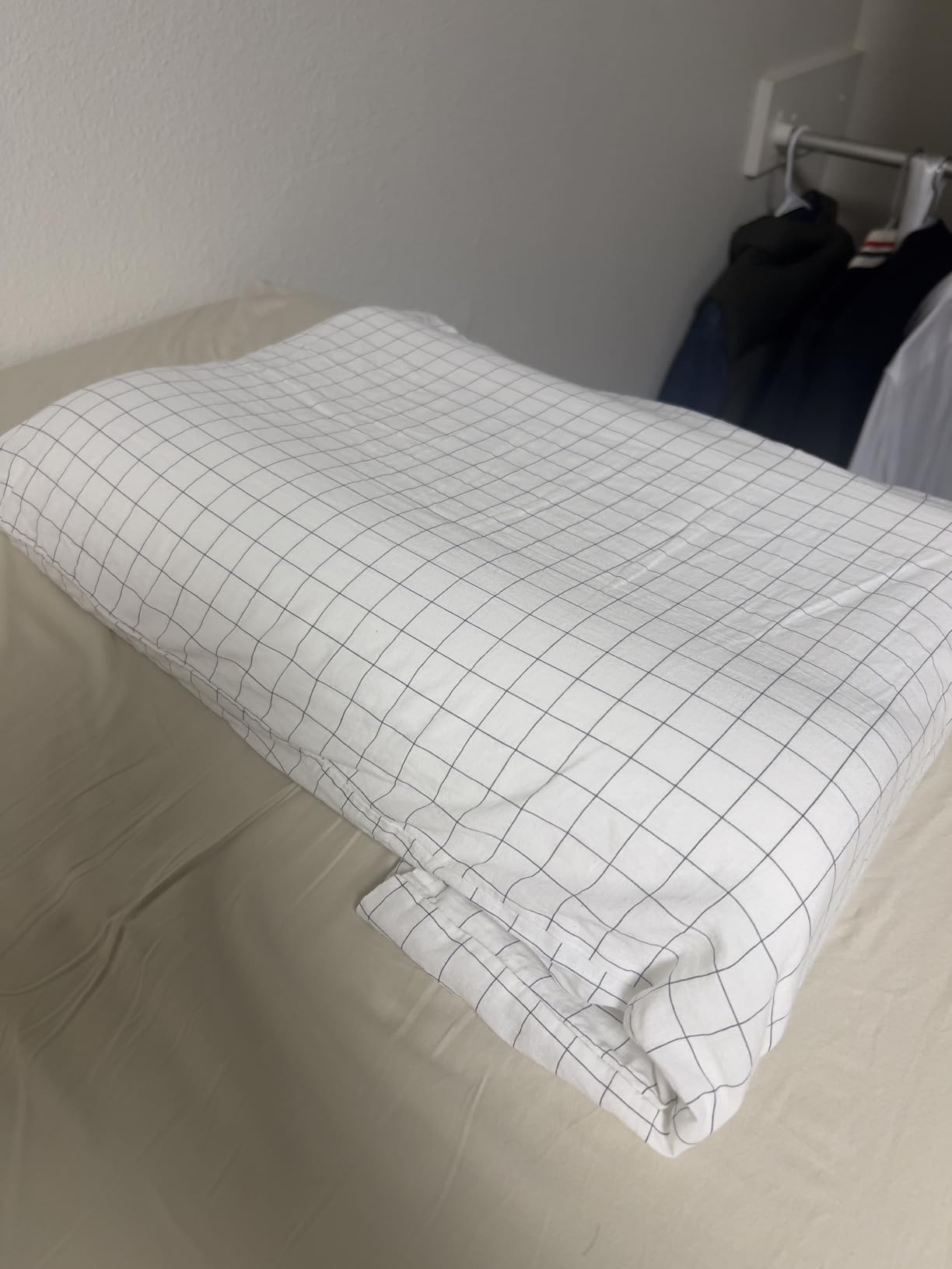 Tempur-Pedic TEMPUR-Ergo Neck Pillow, Medium Profile, White customer photo 1