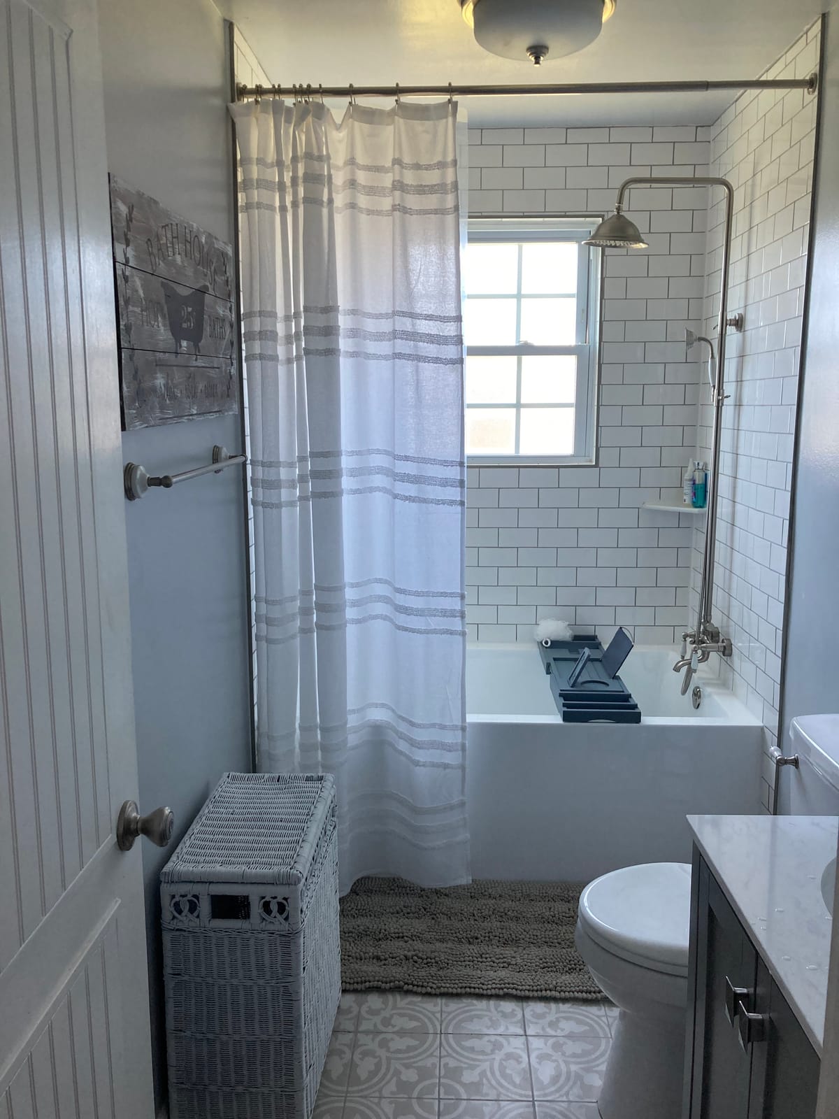 Kingston Brass Aqua Eden VTAP603622R 60-Inch Acrylic Alcove Tub with Right Hand Drain, White customer photo 1
