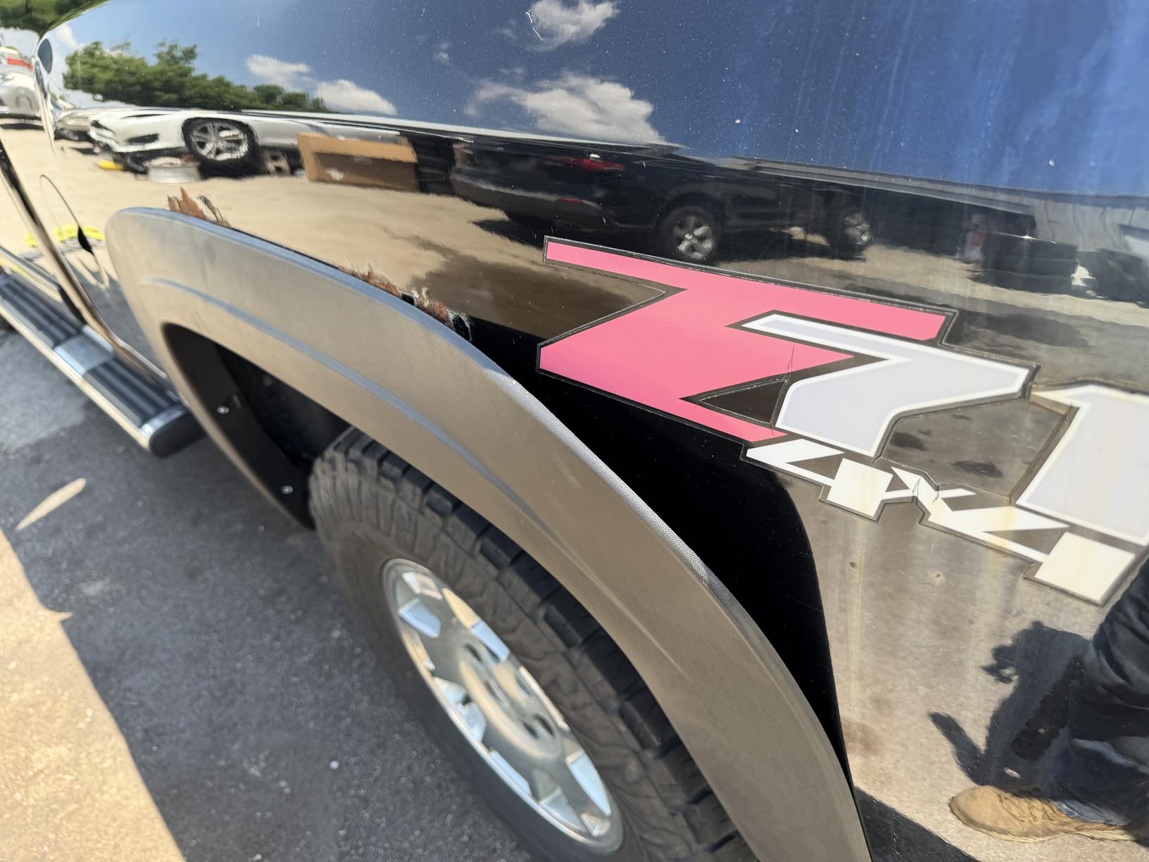 DNA Motoring IF-10018-MBK 4 Pcs OE Style Wheel Fender Flares Compatible with 07-13 Silverado 1500 2500HD 3500HD 6.5 & 8.1Ft Fleetside Models, NOT Fit Dually Models with Crew Cab, Black customer photo 2