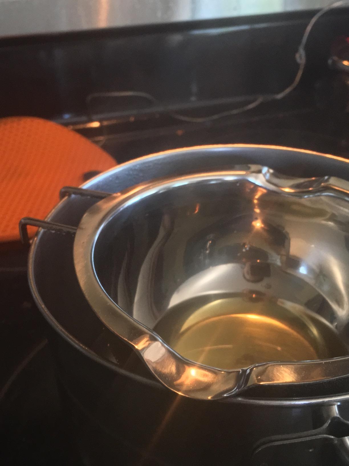 Stainless Steel Double Boiler Pot with Heat Resistant Handle, 480ml | for Melting Chocolate, Candy and Candle Making (18/8 Steel, 2 Cup Capacity, Universal Insert) customer photo 1