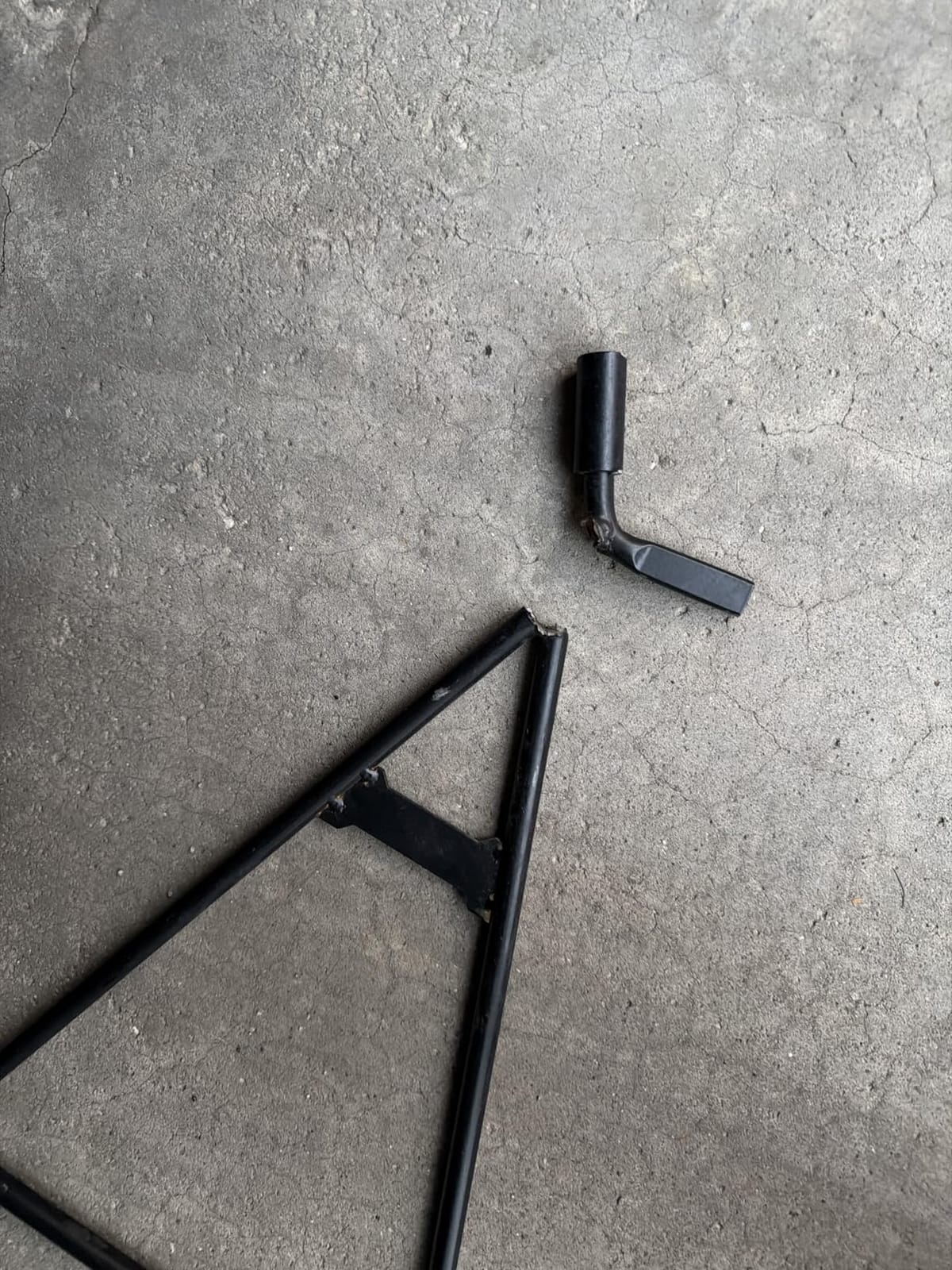 AnXin Dirt Bike Triangle Stand Motorcycle Stand Kickstand Universal for 80-500cc Supermoto Motocross Enduro Pit Bike - Black customer photo 1