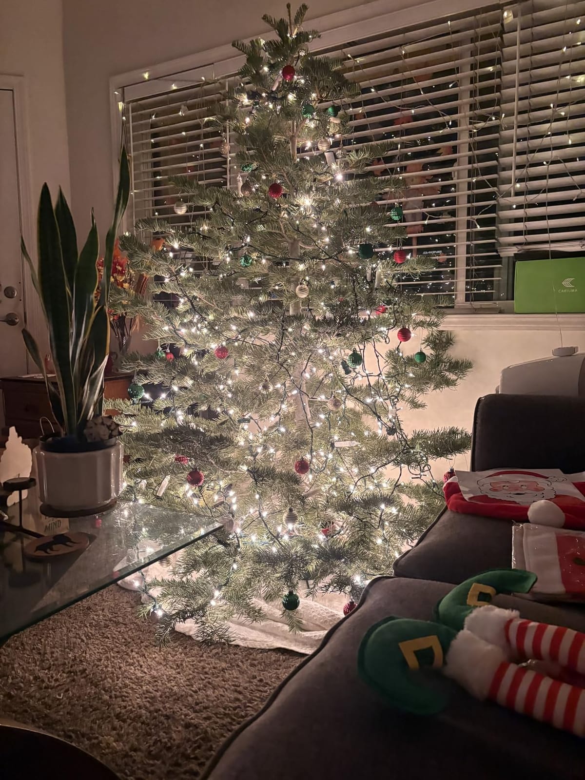 Yard Butler Santa's Helper - Easy to Use & Assemble Christmas Tree Stand - Durable & Sturdy Stand Made with Anti-Rust Steel - Beautiful Addition to Holiday Decor - 6' to 11' Trees - Green customer photo 2