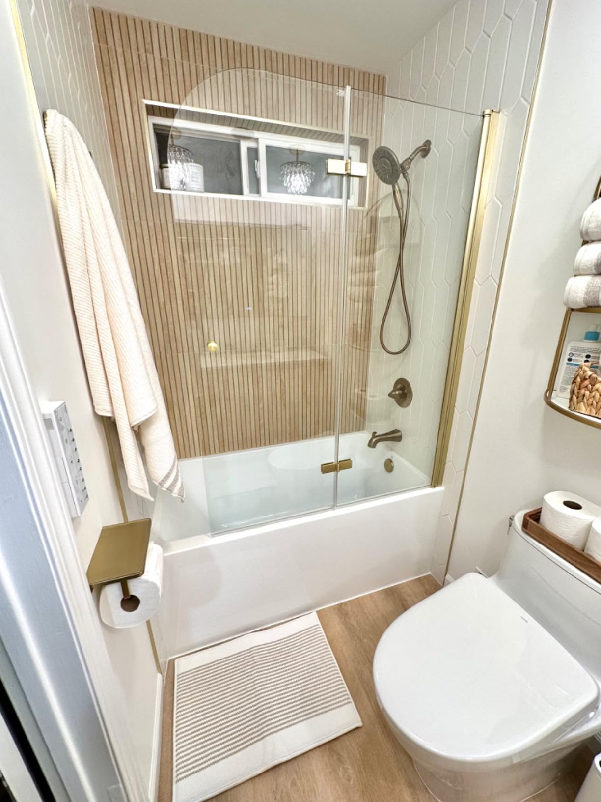 Kingston Brass VTAP543022R Aqua Eden Alcove Tub, White customer photo 2