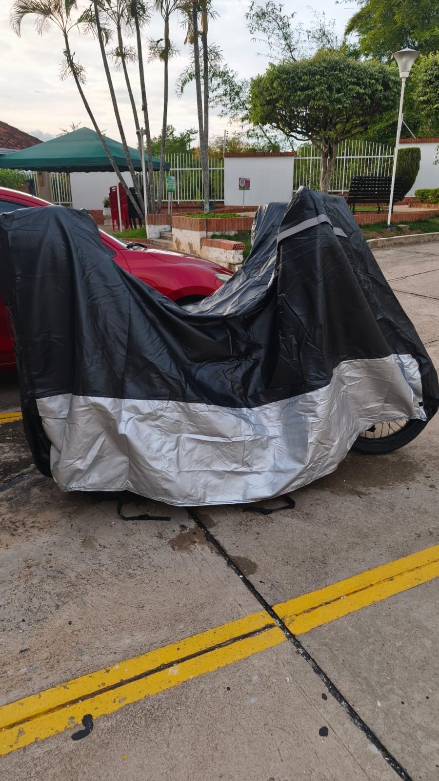 VELMIA Motorcycle Cover - Extremely Heat Resistant up to 550F, Waterproof for All Seasons, Fits Motorcycles, Scooters, Mopeds & Harleys customer photo 2