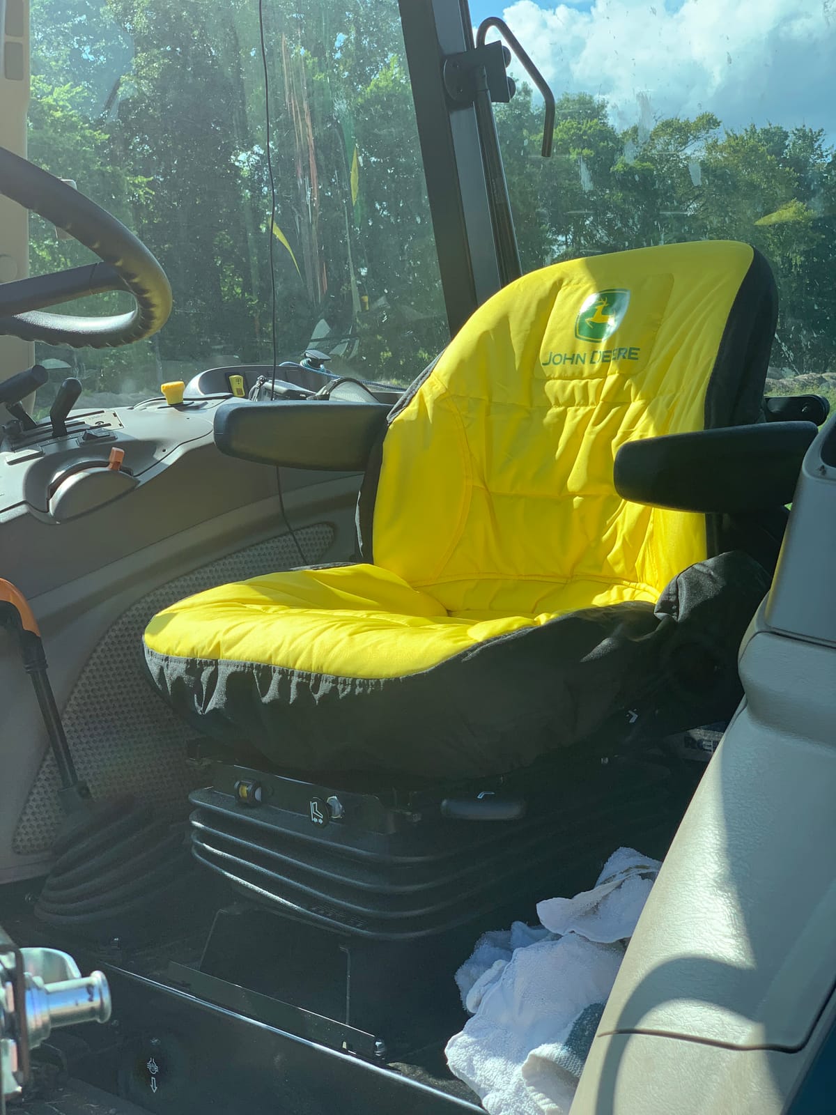 John Deere Seat Cover - Cut (1025 & 2025) LP68694 customer photo 2