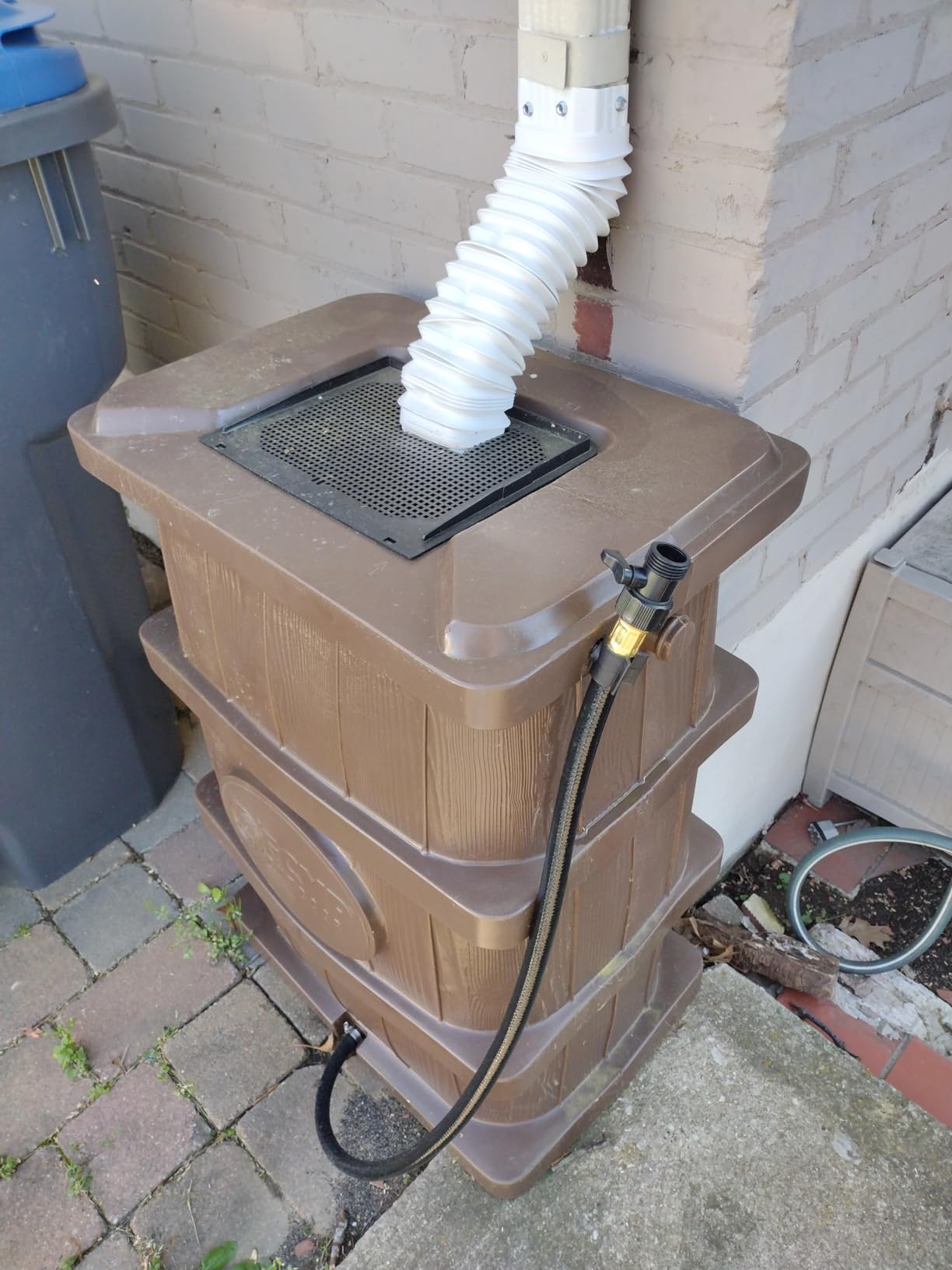 FCMP Outdoor Slim Line Design 45-Gallon Wood Grain Outdoor Home Rain Water Catcher Barrel Flat Back Container with Spigots and Mesh Screen, Brown | Wood Grain Design customer photo 2