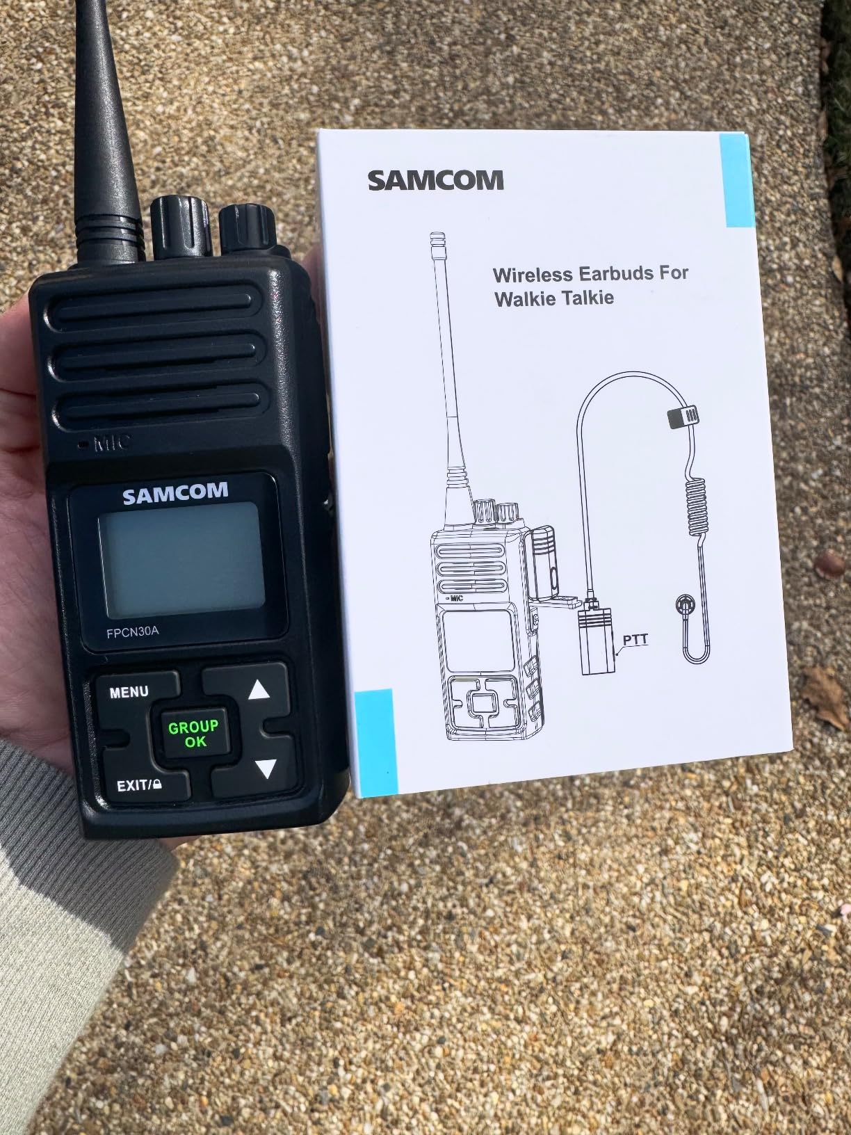SAMCOM FPCN30A Two Way Radios Long Range 5 Watts Walkie Talkies for Adults Rechargeable 2 Way Radios UHF Handheld Business Group Call Radio 1500mAh Battery with Earpieces for Construction, 6 Packs customer photo 2