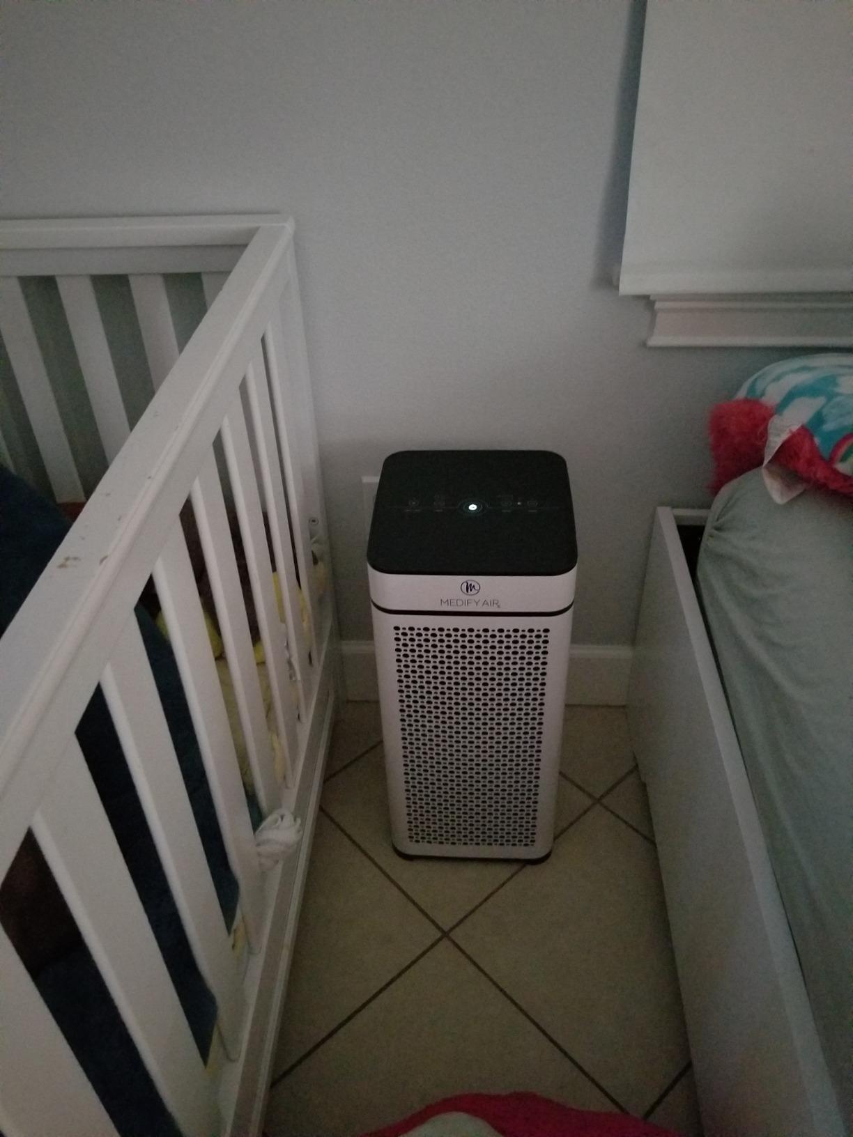 Medify MA-40 Air Purifier with HEPA Filter | 1,793 ft² Coverage in 1hr for Smoke, Wildfires, Odors, Pollen, Pets | Quiet Removal to 0.3 Microns | White, 1-Pack customer photo 2