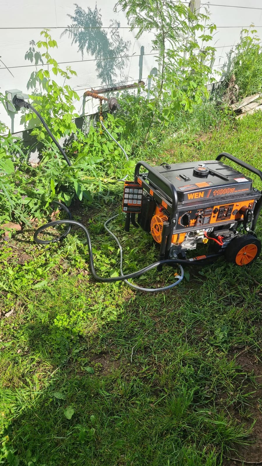 WEN 11,000-Watt 120V/240V Dual Fuel Portable Generator with Wheel Kit and Electric Start (DF1100T) customer photo 2
